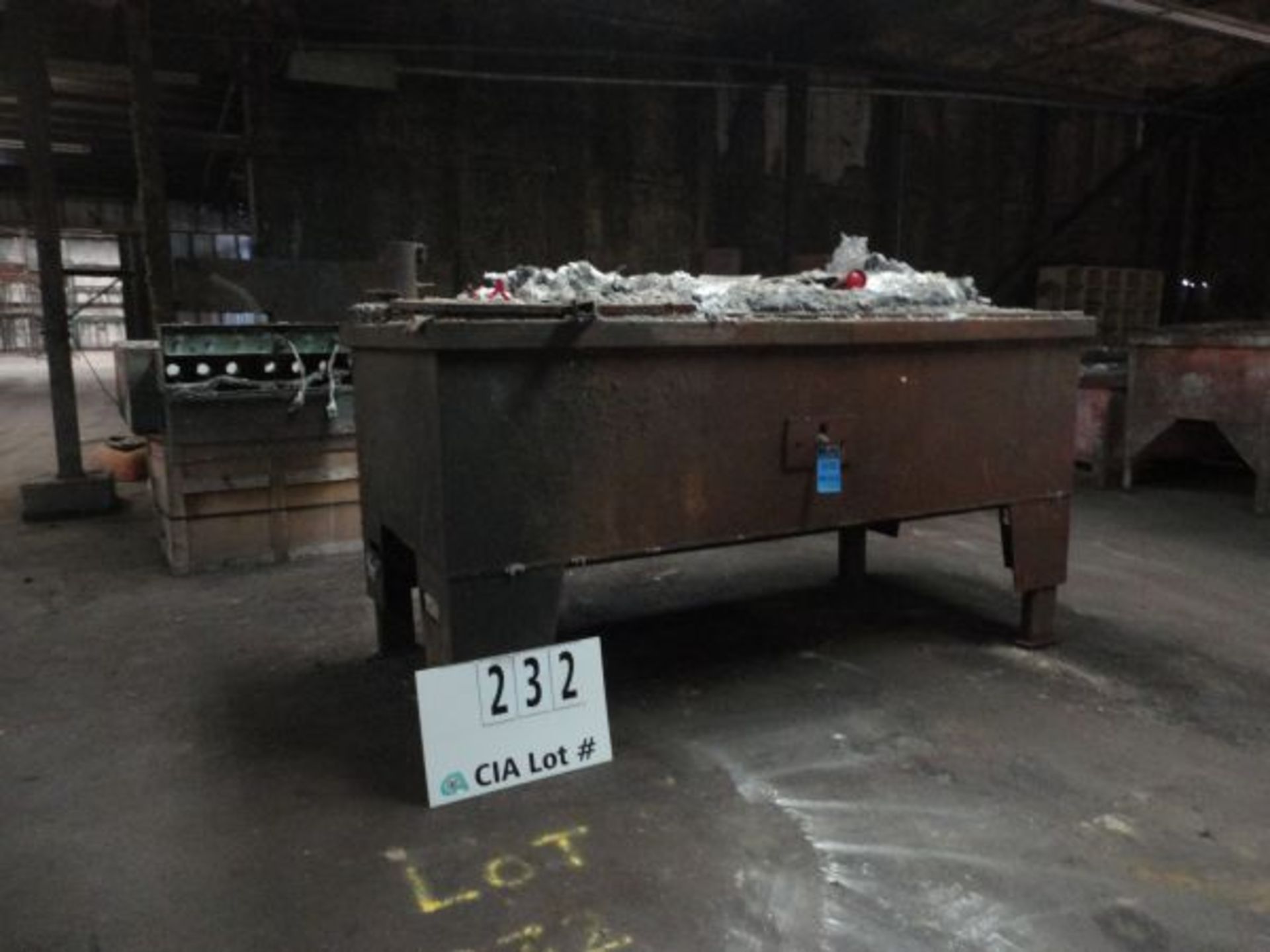 (LOT) SCRAP ELECTRIC AND GAS FIRED HOLDING FURNACES