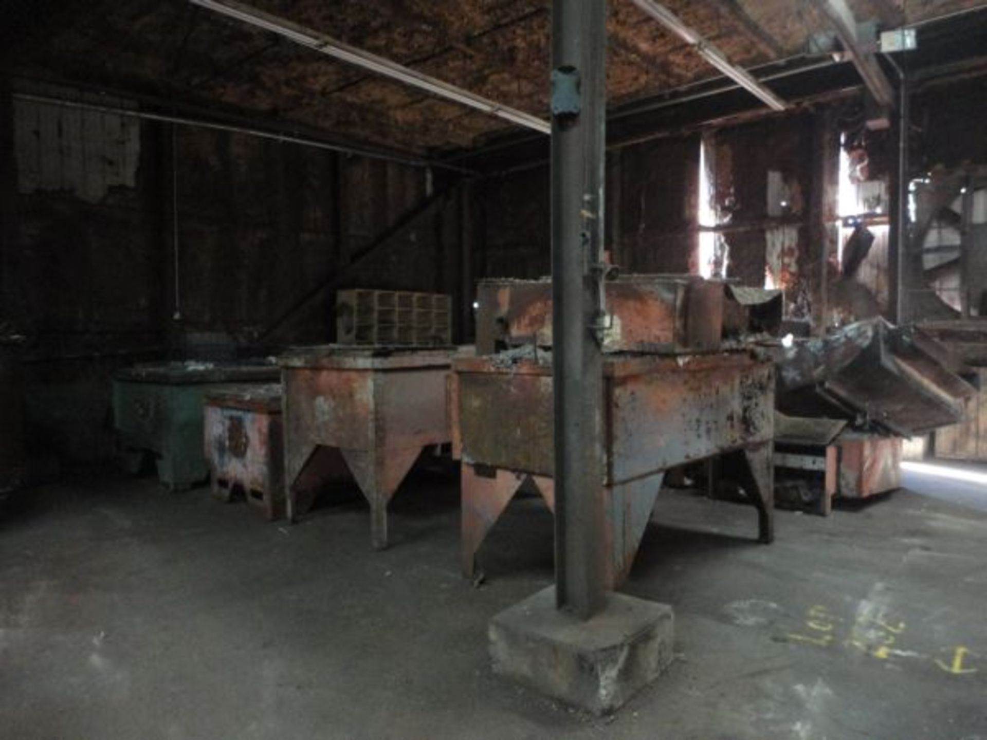 (LOT) SCRAP ELECTRIC AND GAS FIRED HOLDING FURNACES - Image 3 of 4