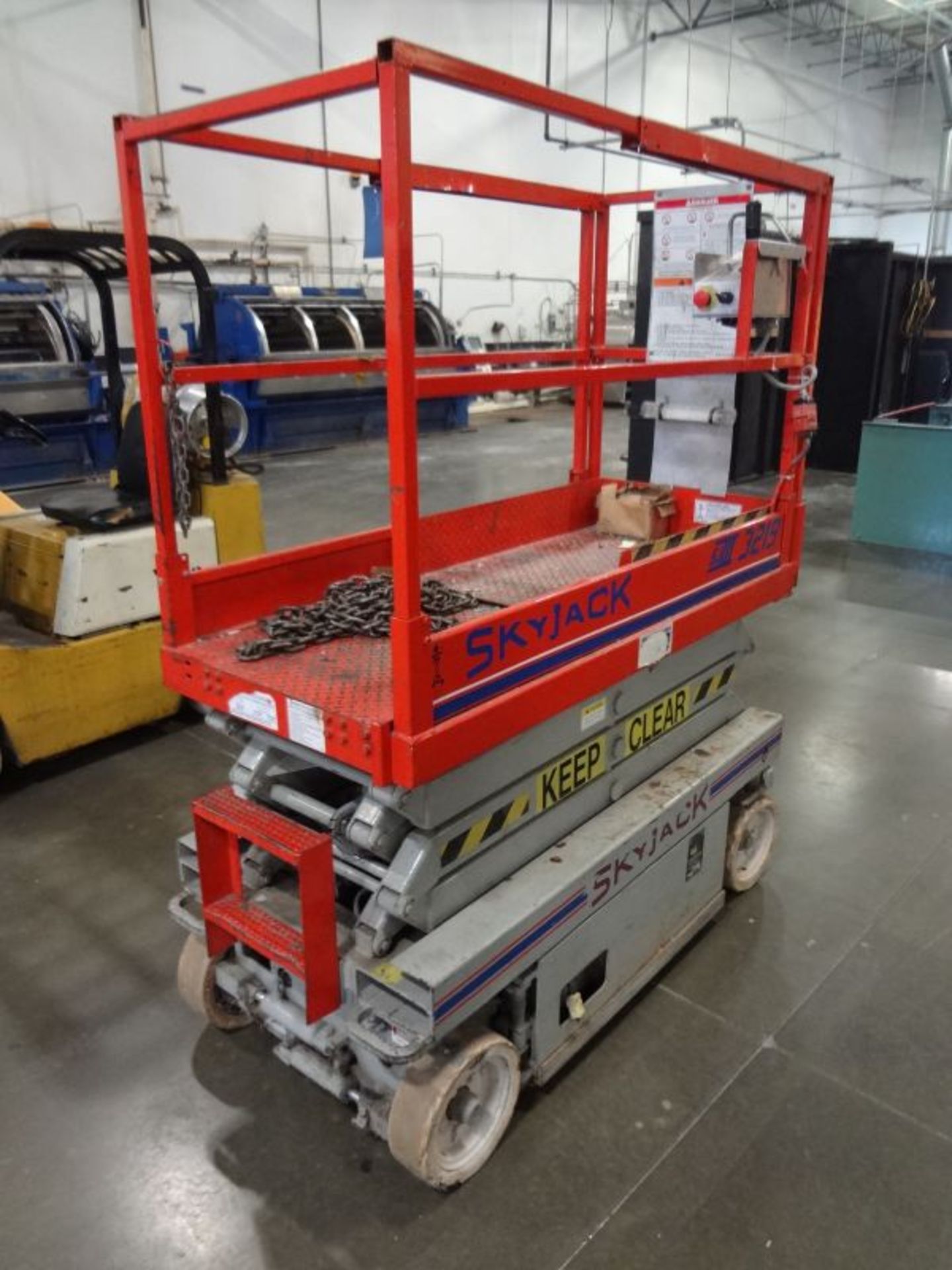 SKYJACK MODEL 3219 ELECTRIC SCISSOR LIFT; S/N 223269 (NEW 1999) - Image 2 of 5