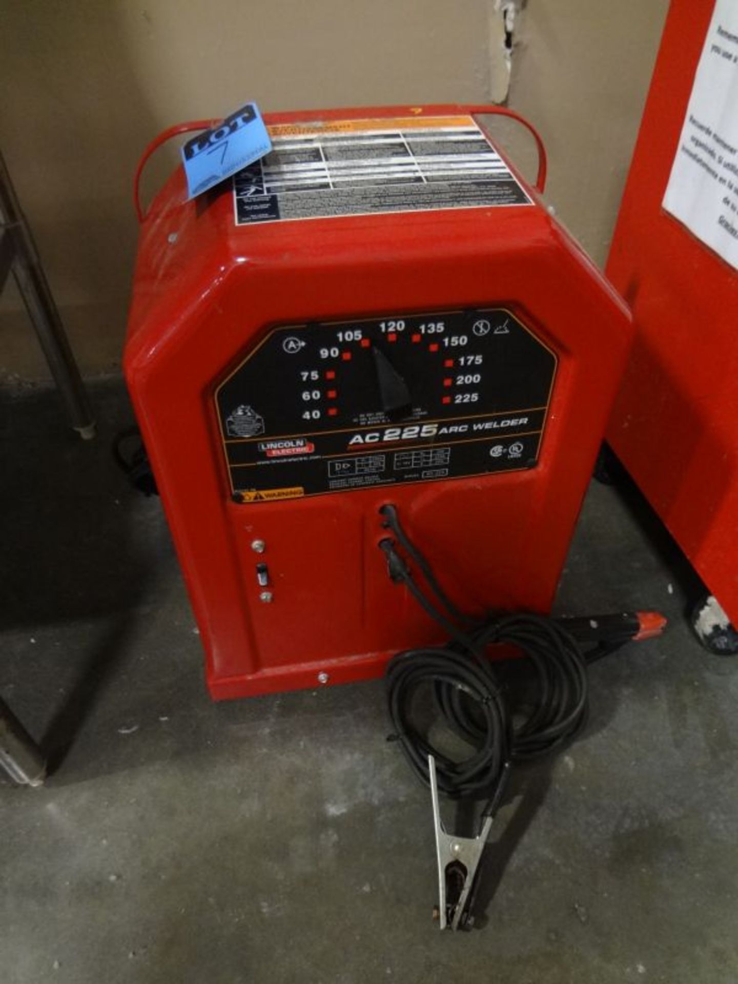 225 AMP LINCOLN ELECTRIC AC225 ARC WELDER