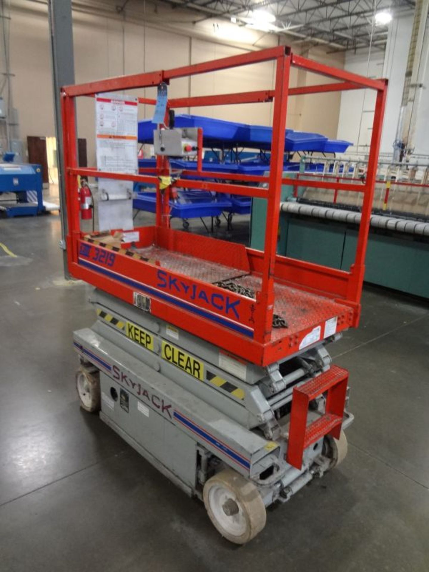 SKYJACK MODEL 3219 ELECTRIC SCISSOR LIFT; S/N 223269 (NEW 1999) - Image 3 of 5