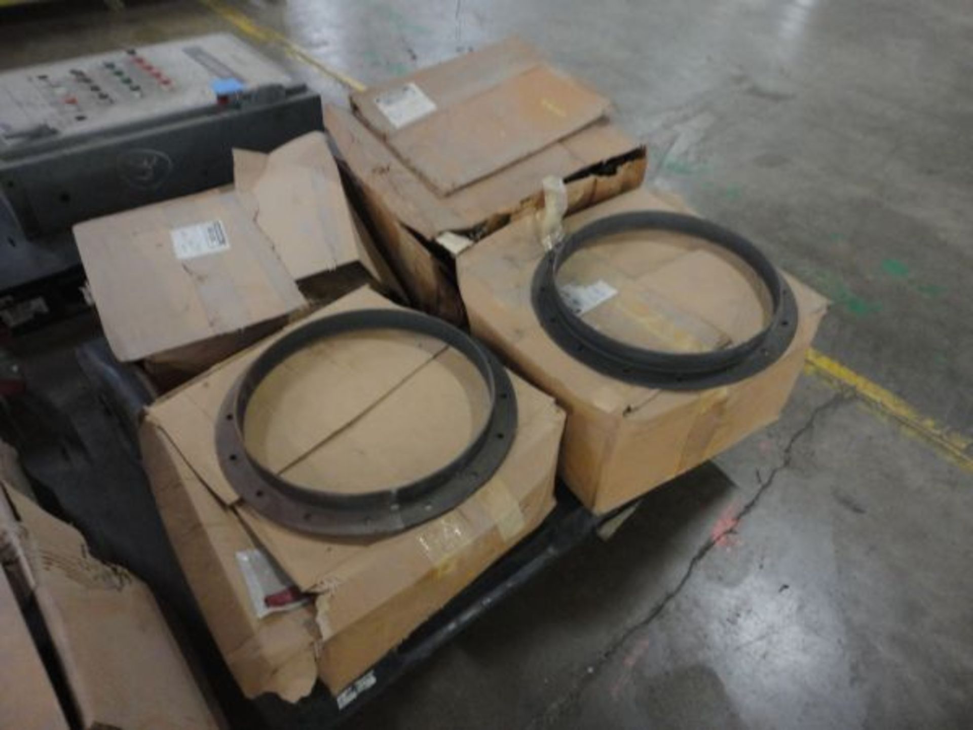 (LOT) MISCELLANEOUS STEEL HOPPERS, VALVES AND STEEL RINGS - Image 3 of 3