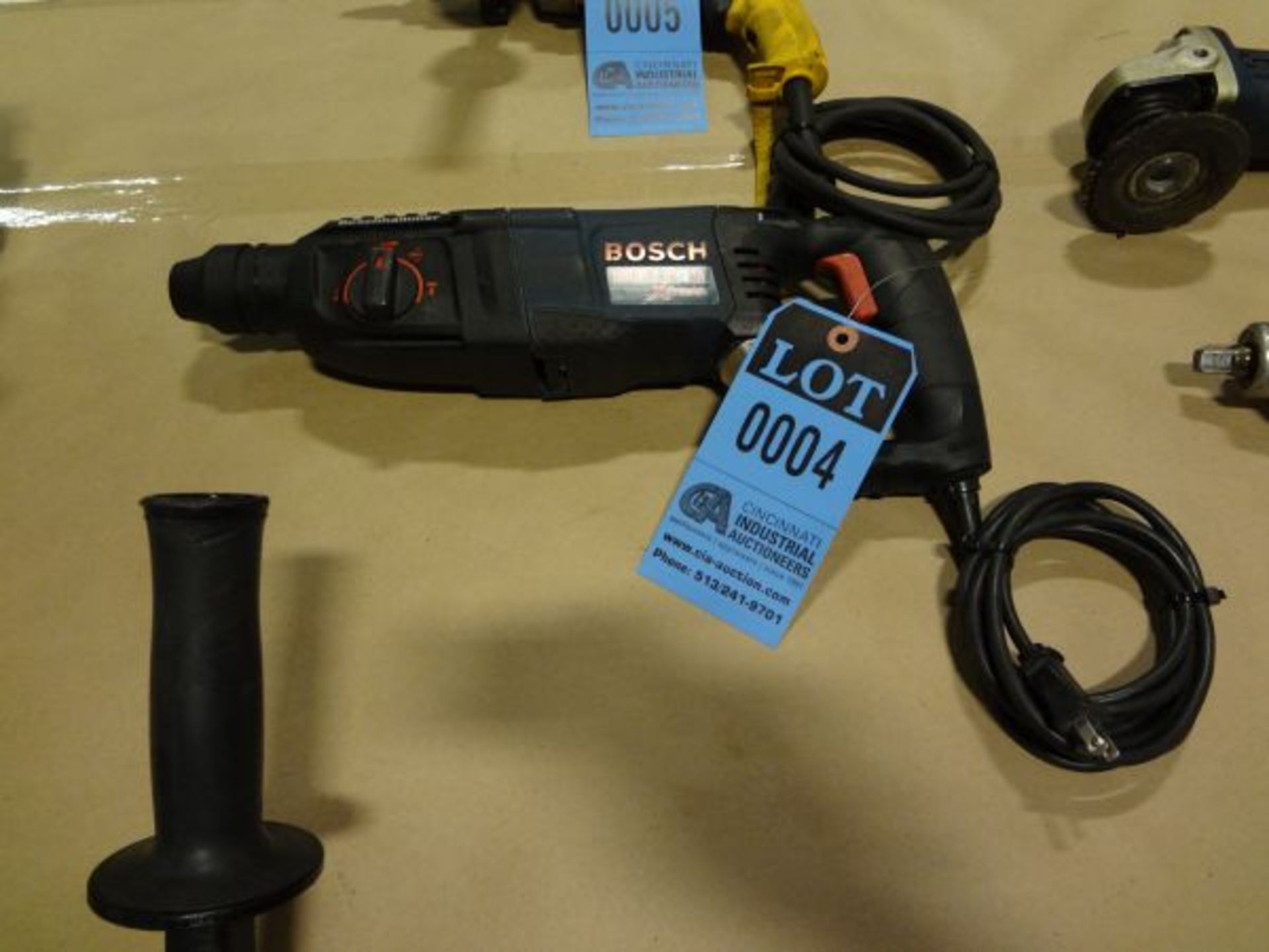 BOSCH BULLDOG EXTREME ROTARY HAMMER DRILL