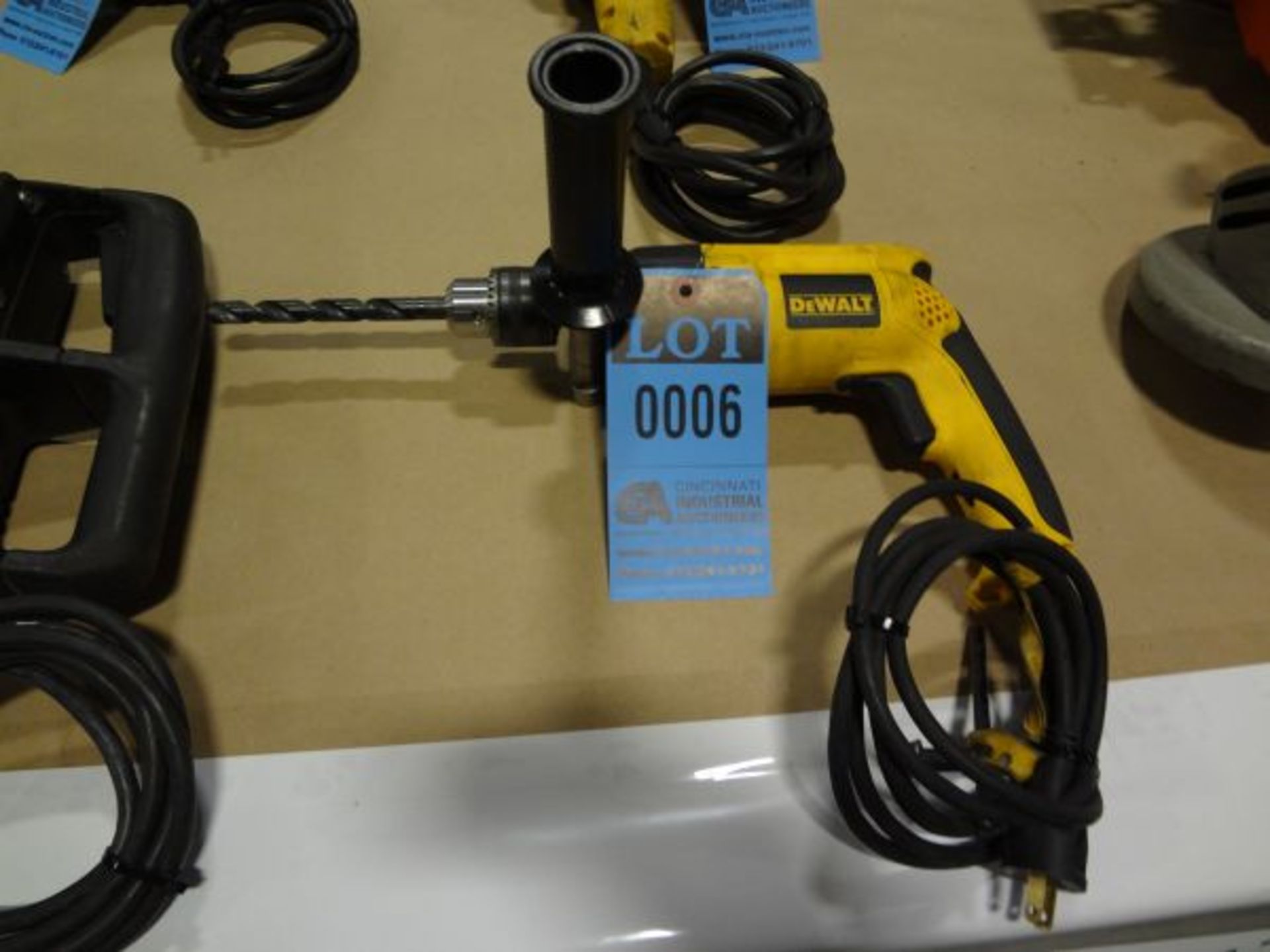 1/2" DEWALT VARIABLE SPEED HAMMER DRILL