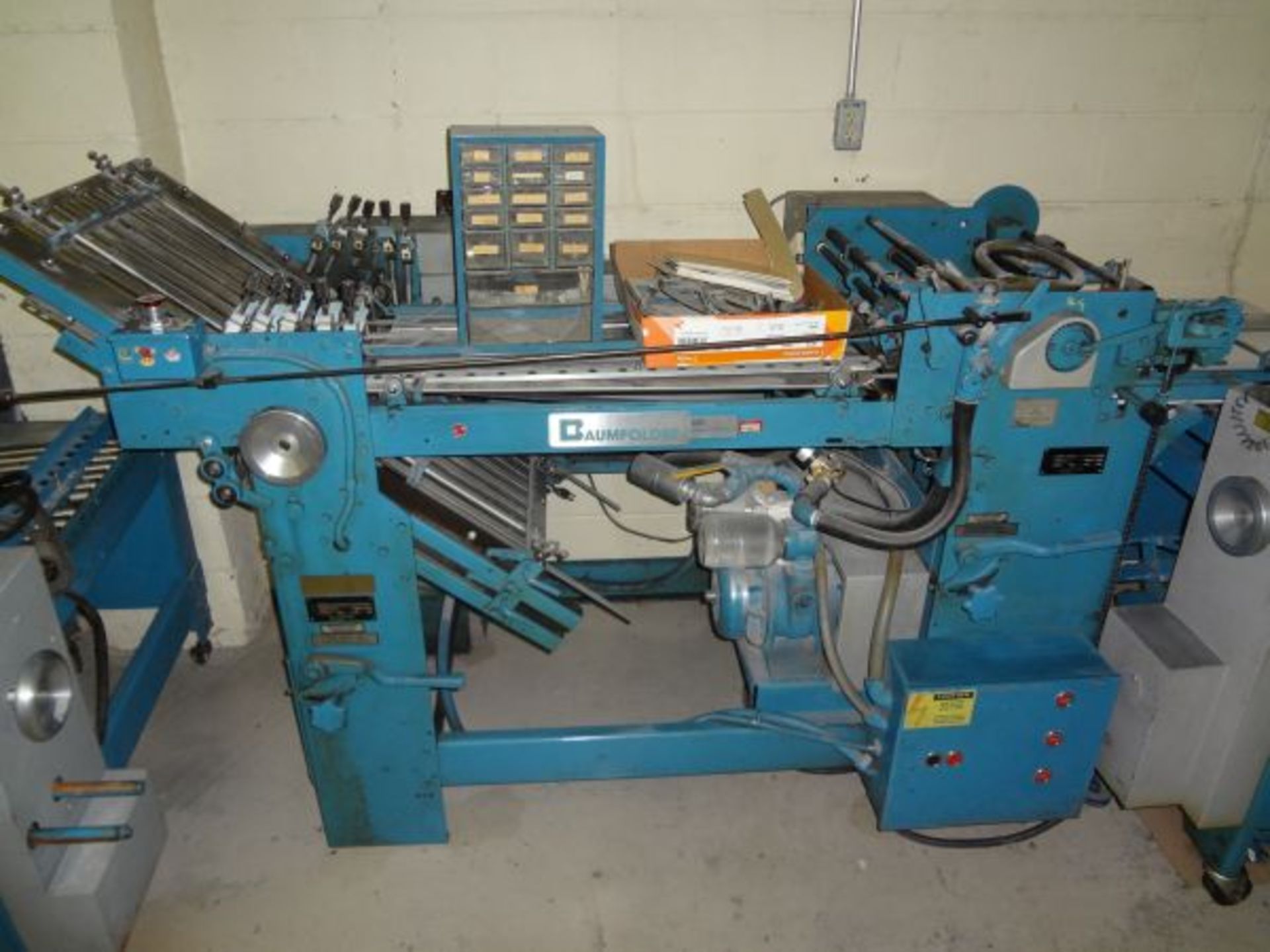 20" X 26" BAUMFOLDER MODEL 20X26 3-PAR SERIES 420 PILE FEED PAPER FOLDER; S/N WC1-013, WITH - Image 2 of 7