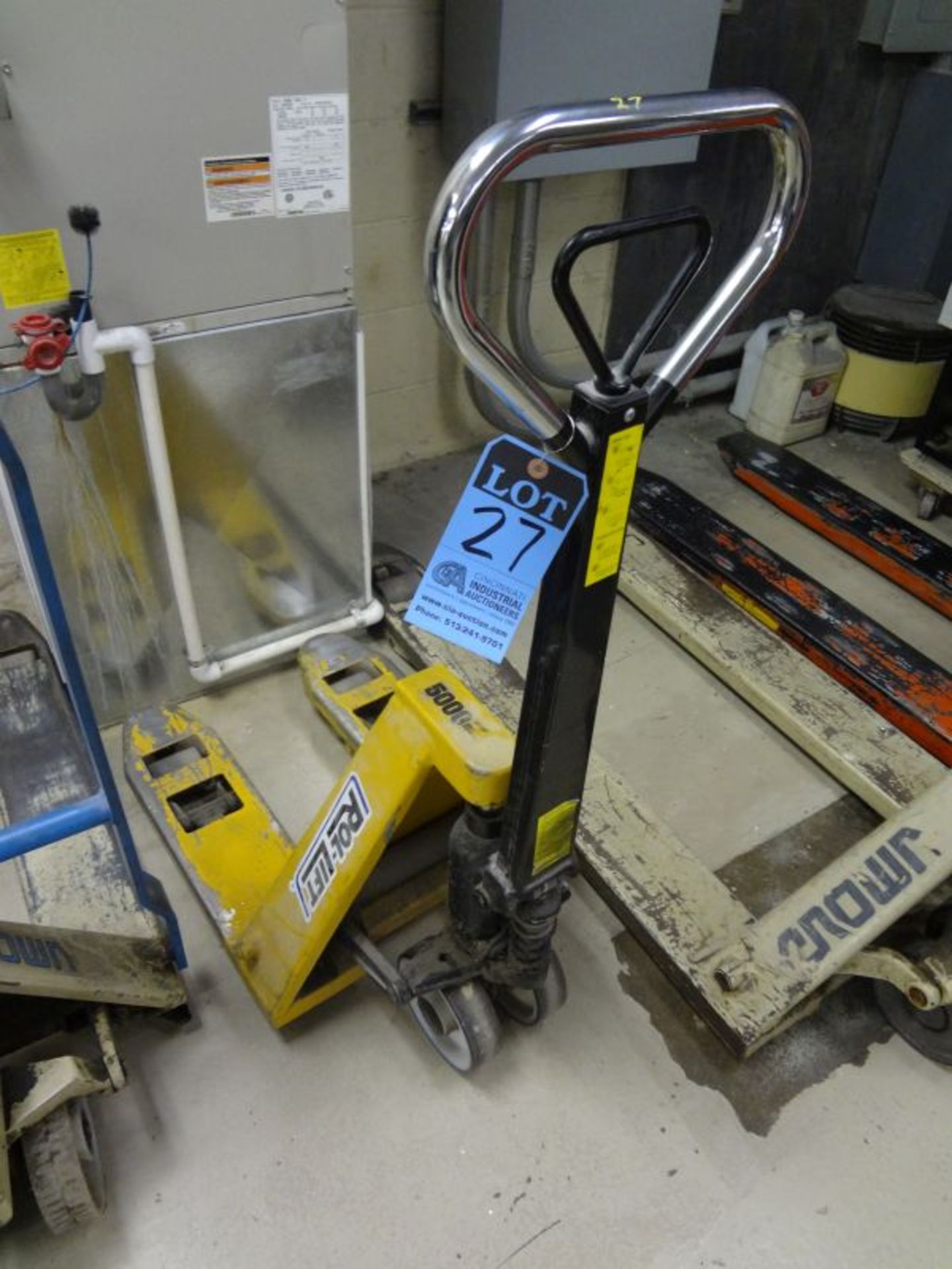 5,000 LB. ROL-LIFT SHORT FORK PALLET JACK WITH 22" FORKS