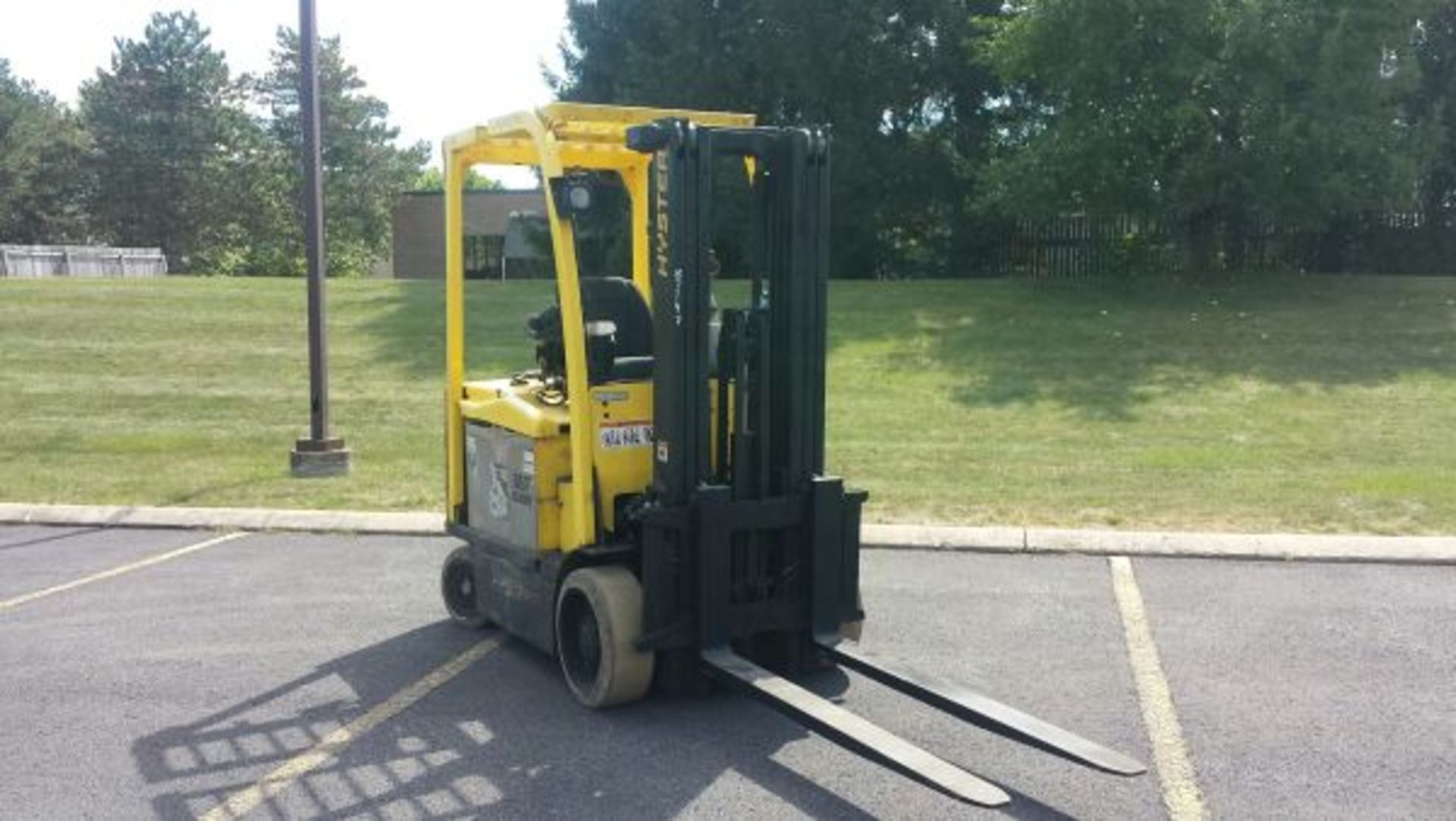 6,500 LB HYSTER MODEL E65XN-40 ELECTRIC SIT DOWN LIFT TRUCK; S/N A268N02166G, 188" LIFT HEIGHT