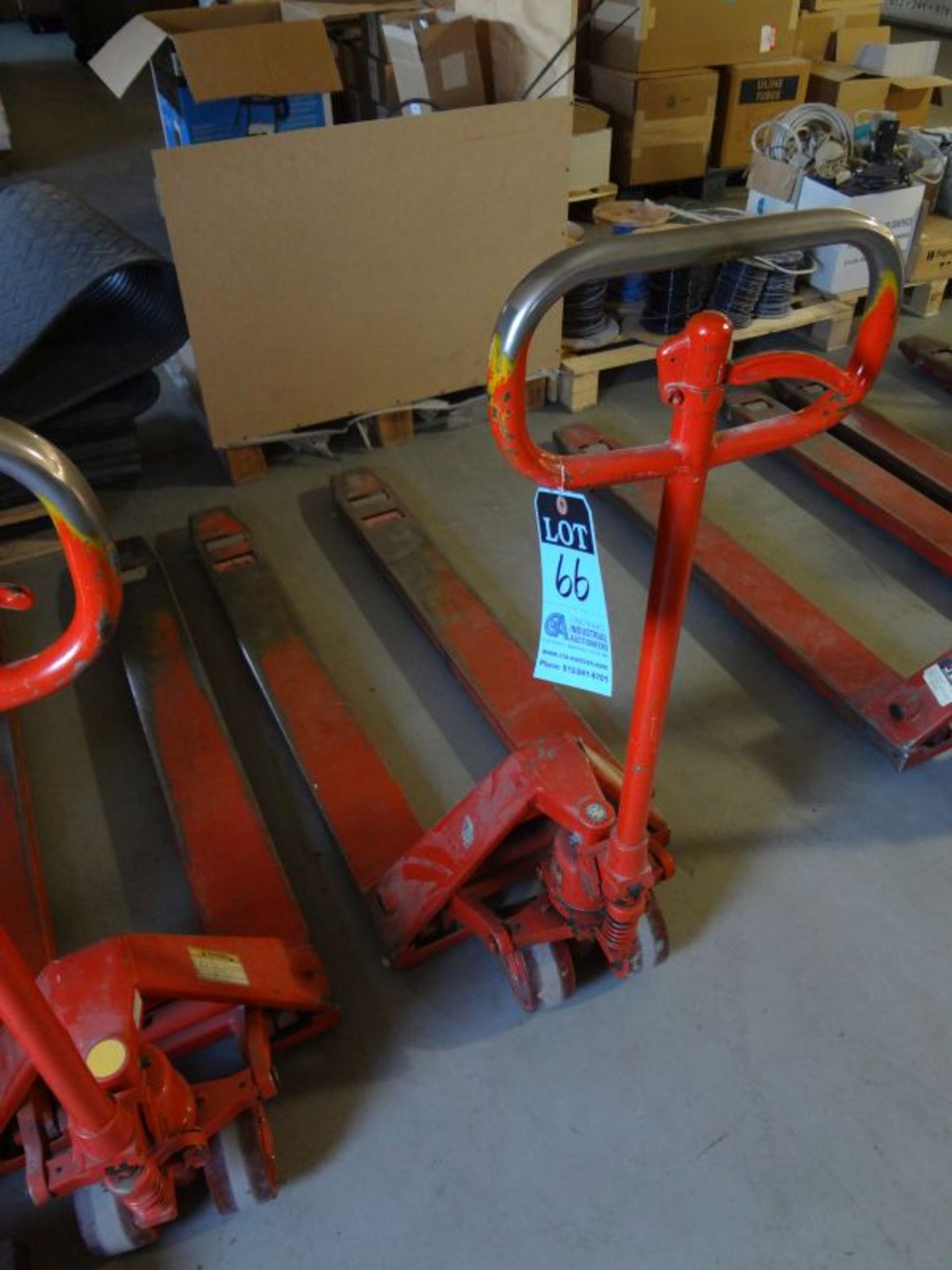 5,500 LB. PALLET TRUCK