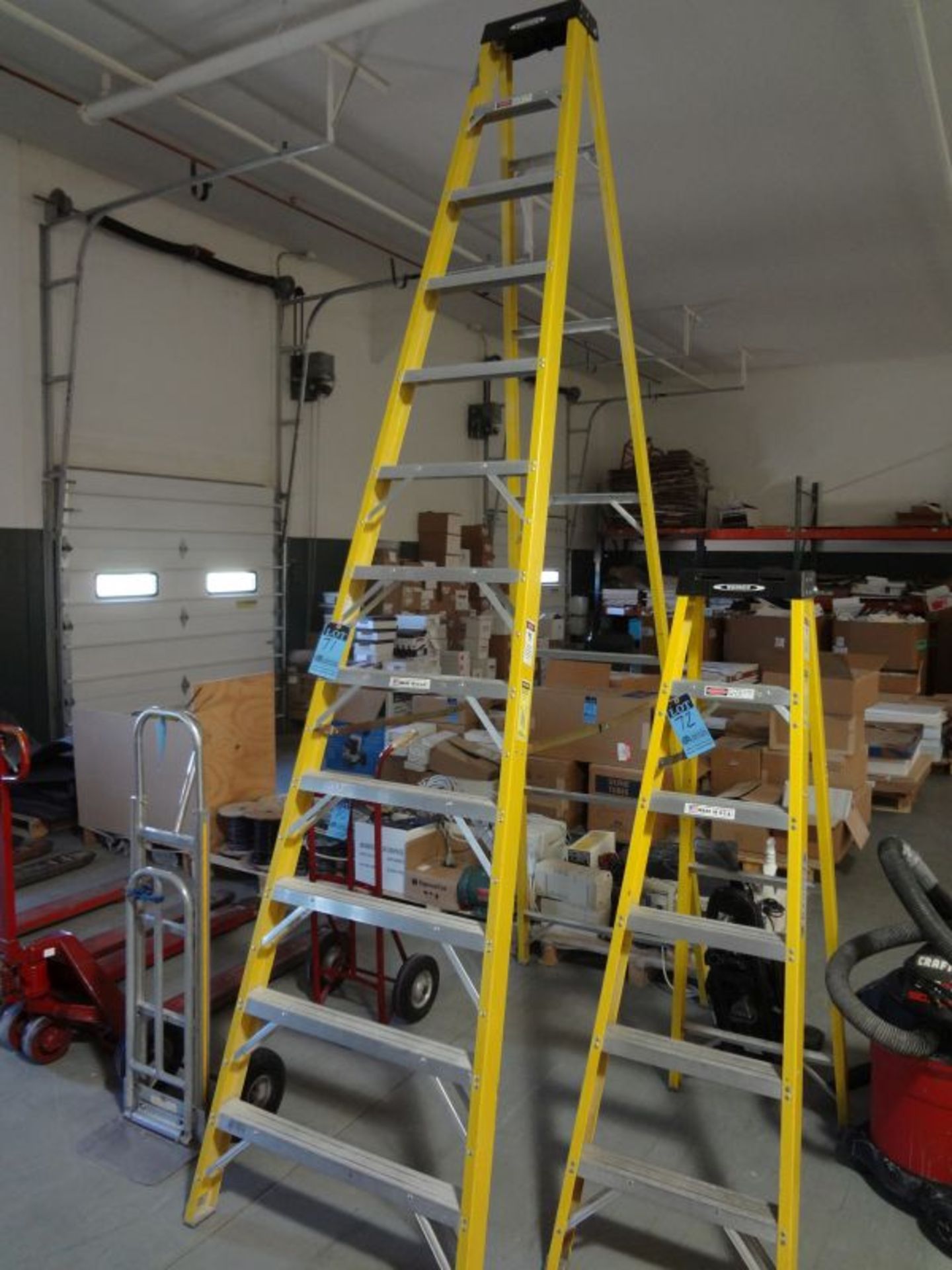 12' WERNER FIBERGLASS LADDER