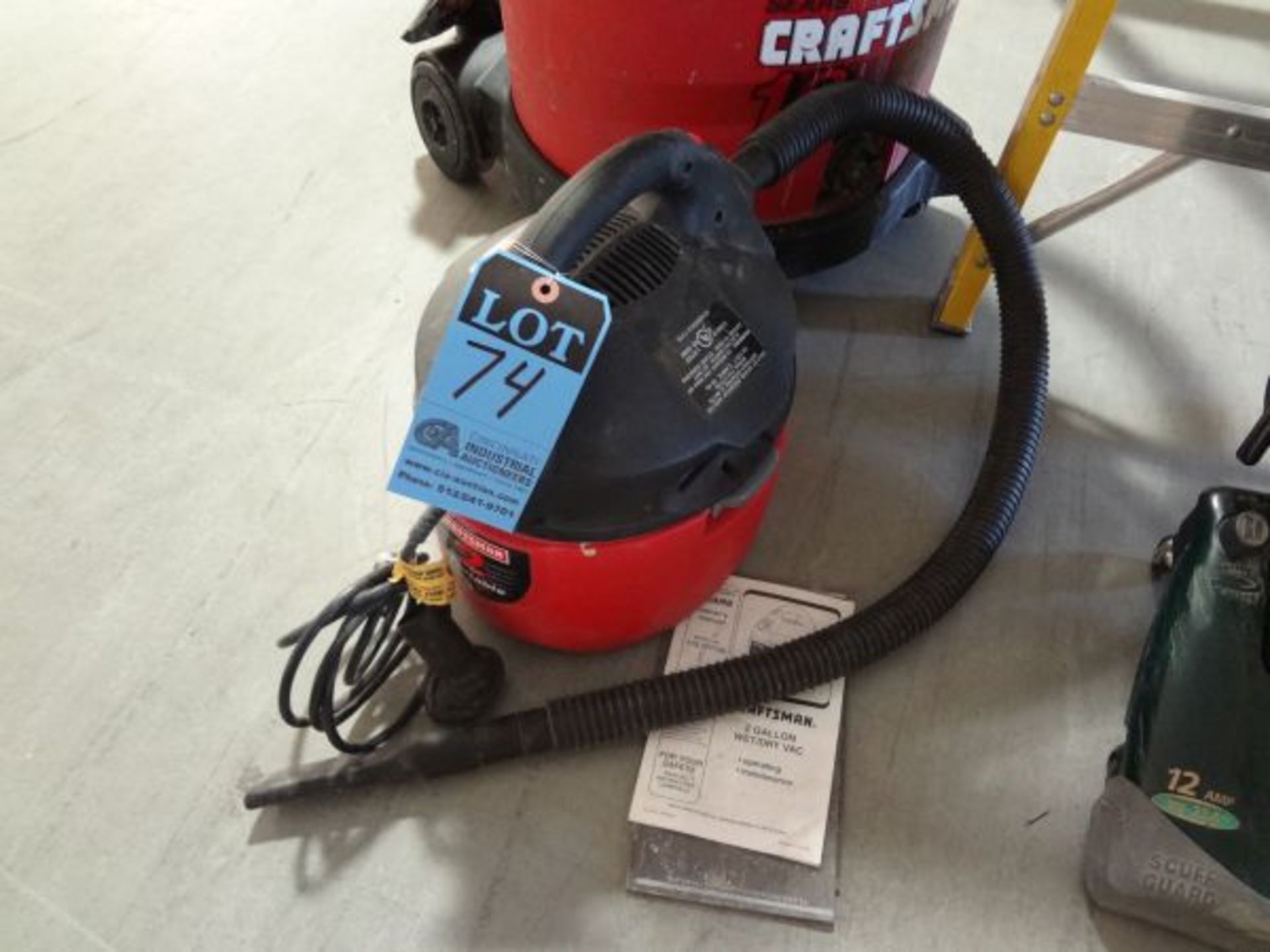 2 GALLON CRAFTSMAN WET / DRY VAC