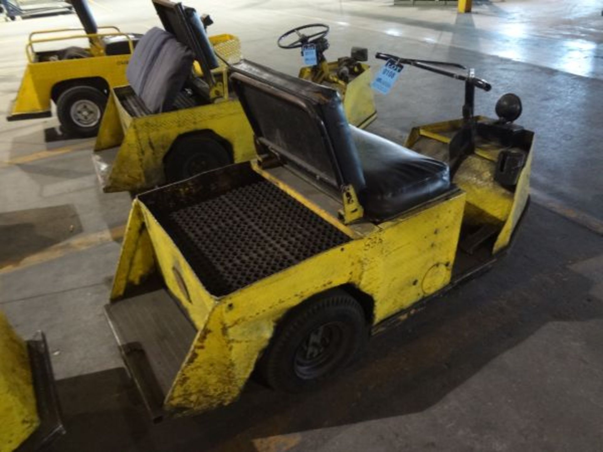 CUSHMAN 3-WHEEL ELECTRIC MAINTENANCE CART - Image 3 of 4