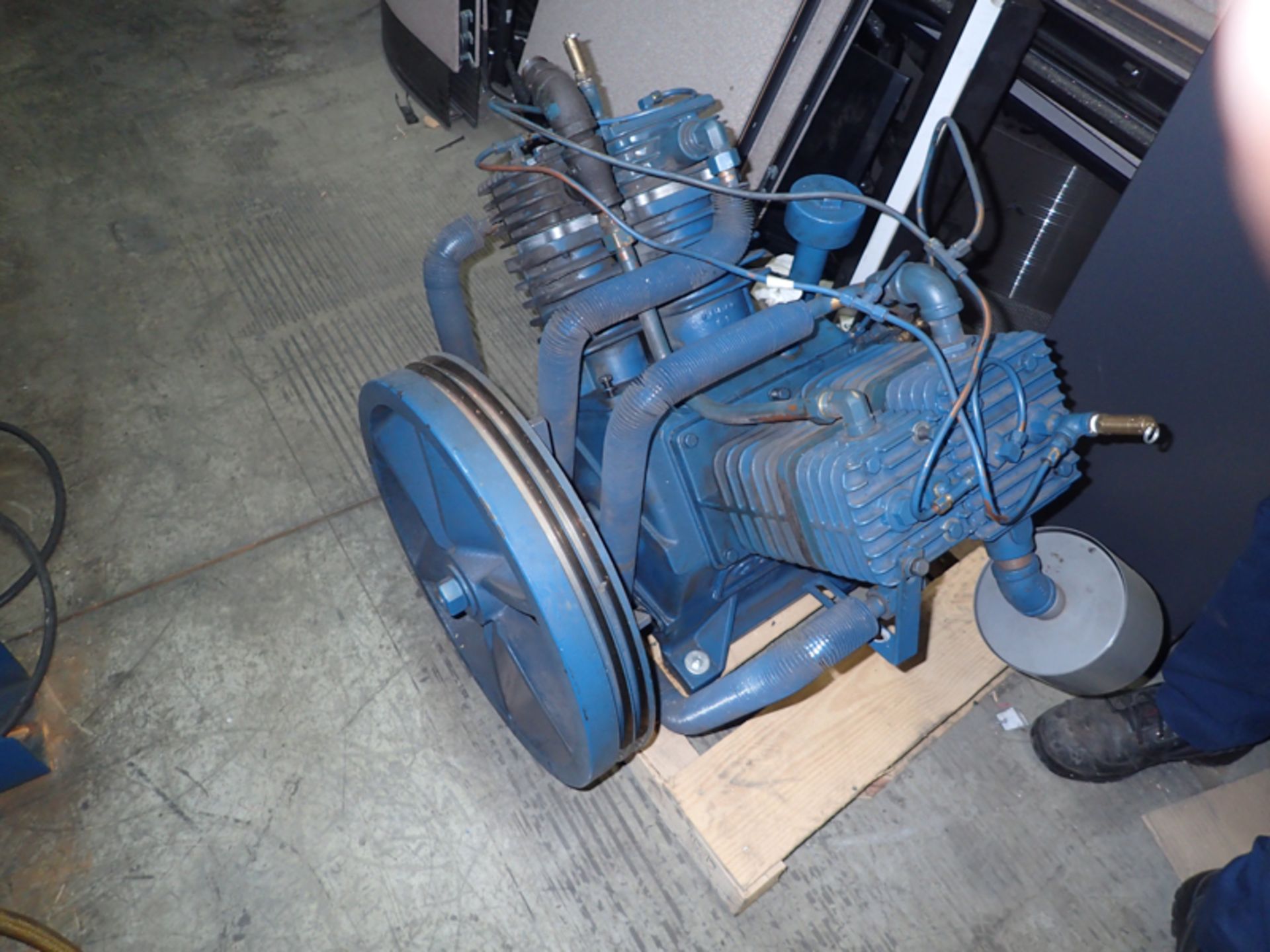 QUINCY QT15, 15 HP AIR COMPRESSOR, 575 VOLTS - Image 2 of 5