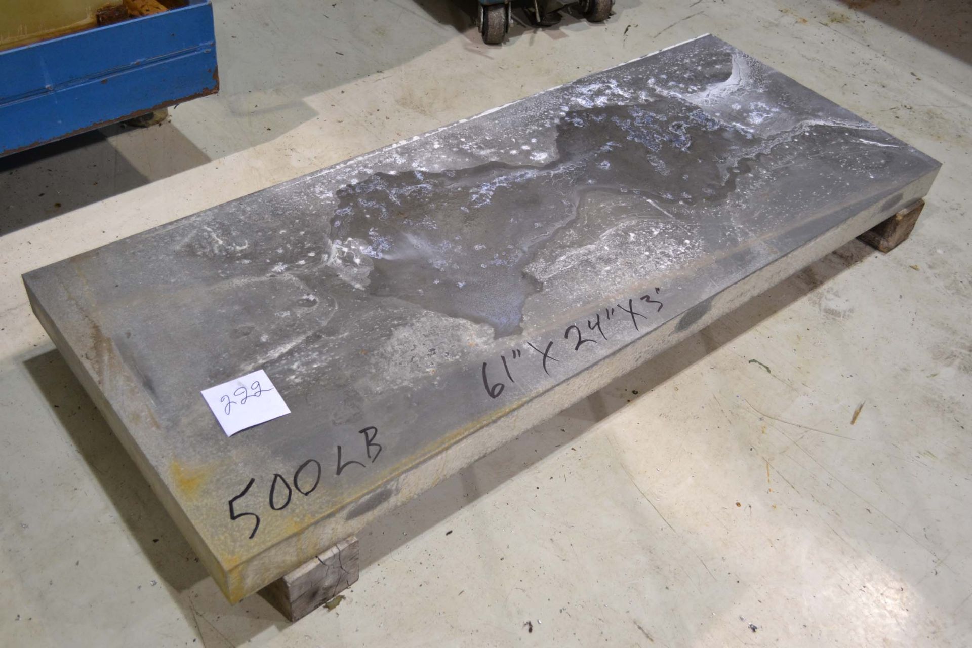 61" X 24" X 3" ALUMINIUM PLATE (500 LBS) (LOCATED IN VAUDREUIL, QC)