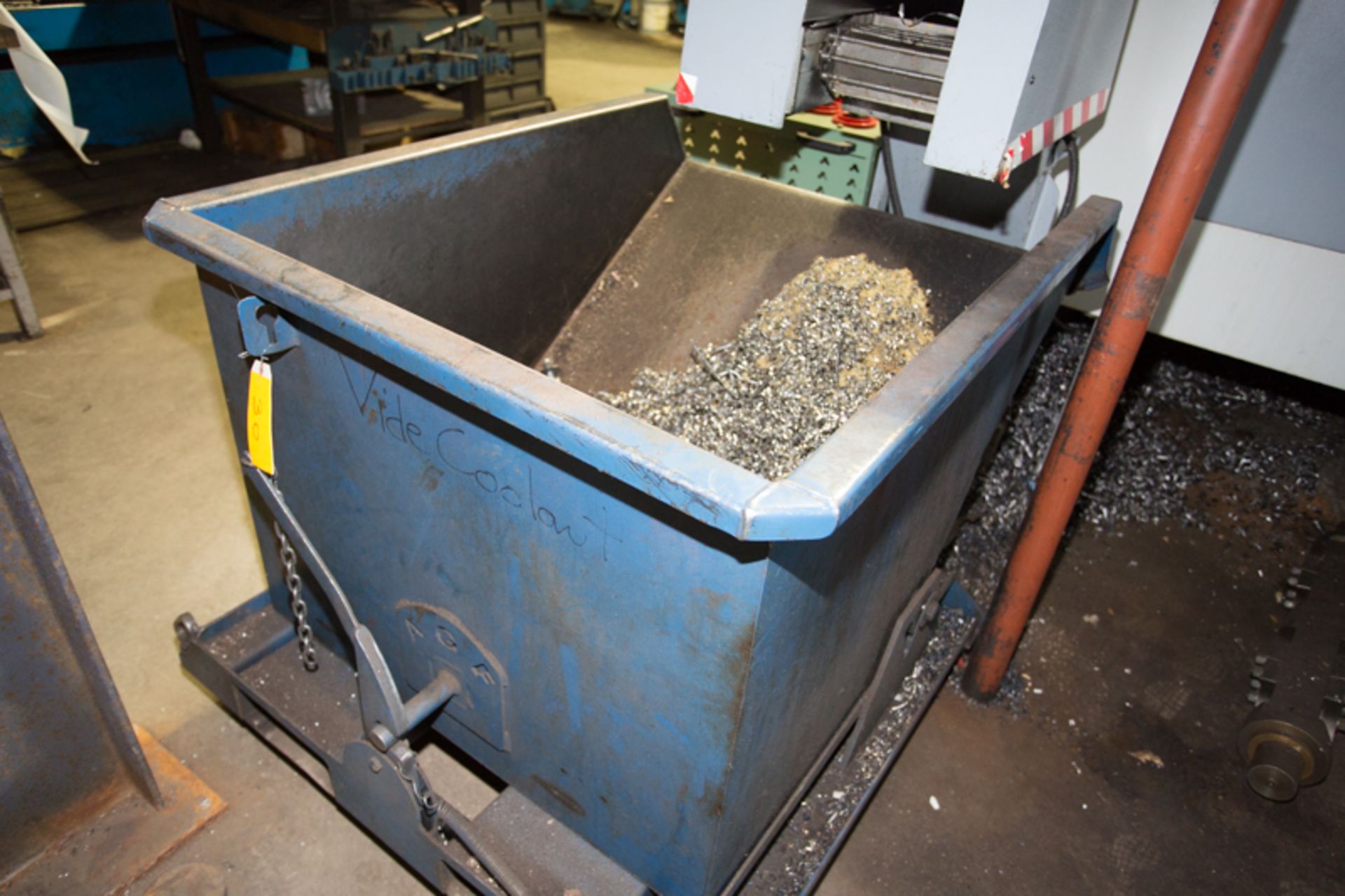 35" X 44" X 28" TILTING BIN