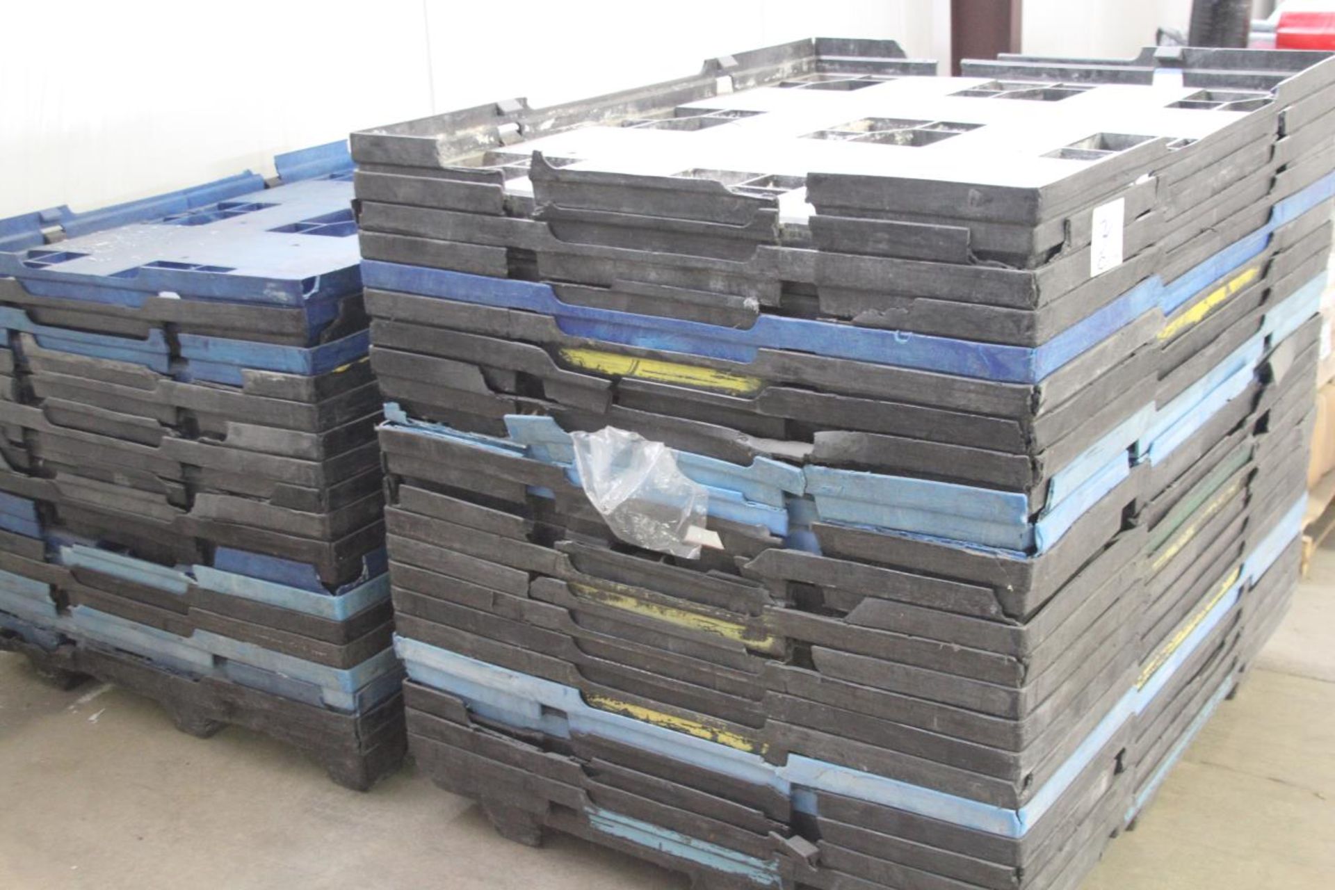 Plastic Stackable Pallets 54x44" - Image 2 of 4