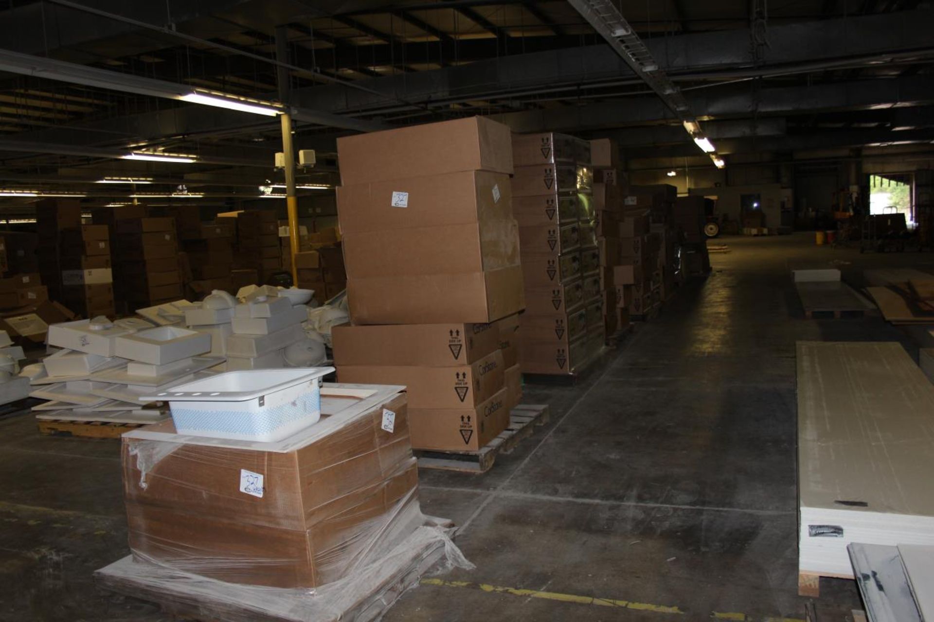 4 Pallets of Assorted Sinks  Please Note: Pallets are mixed and WILL contain multiple sink - Image 2 of 6