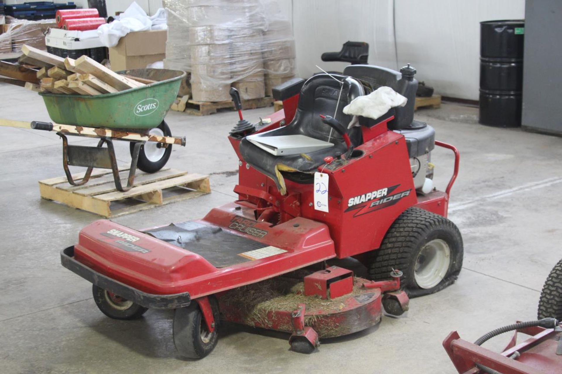 Snapper YZ20484BVE  Yard Cruiser 48" Zero Turn  Mower, 20hp Briggs & Stratton Gas Engine - Image 2 of 8