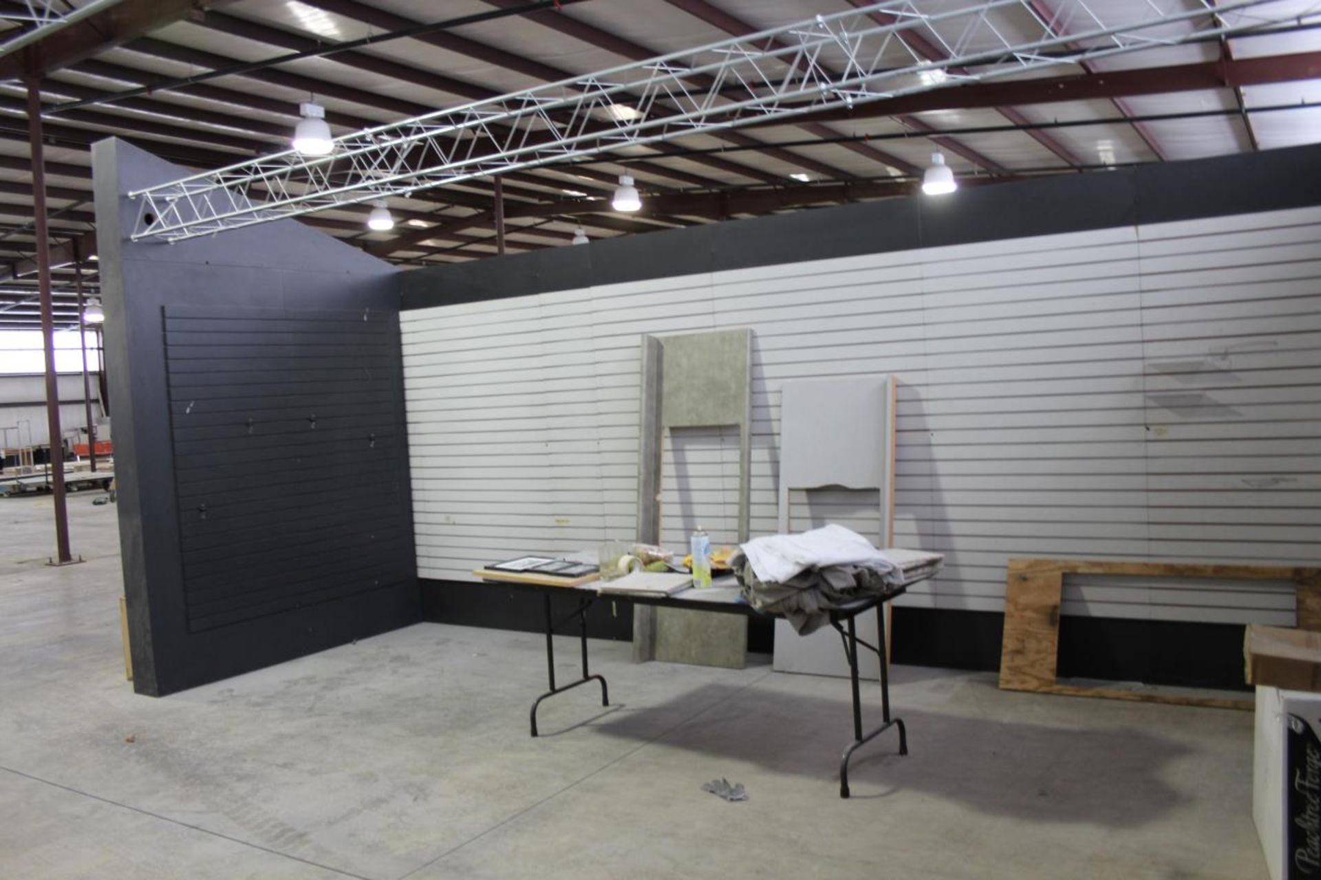 Trade Show Exhibit Booth 20'x20'x8'H Comes with shipping crates. - Image 5 of 8