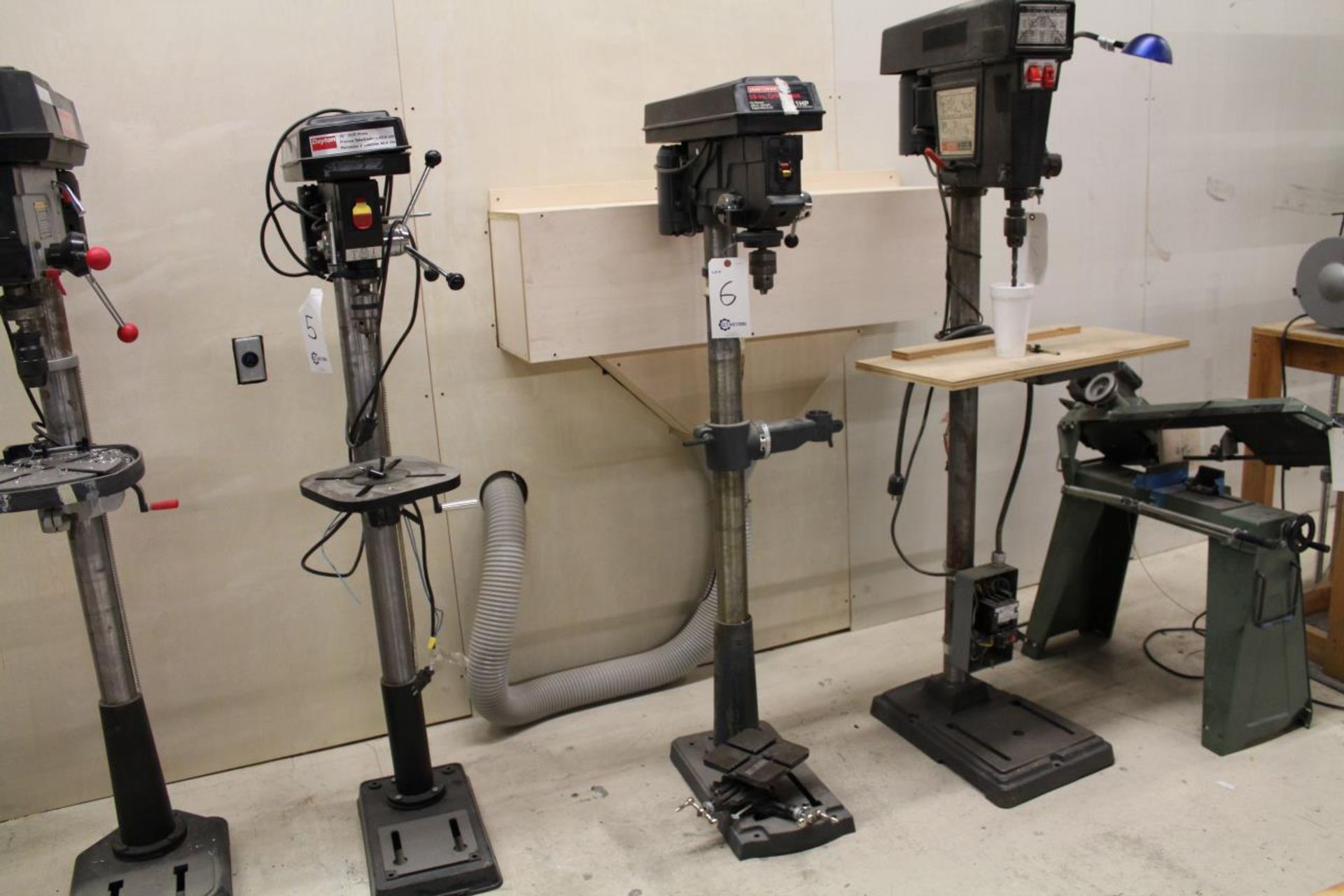 Craftsman Model 137.229150 15" Drill Press (Missing table) 1hp/120v. 250-3100 RPM - Image 2 of 6