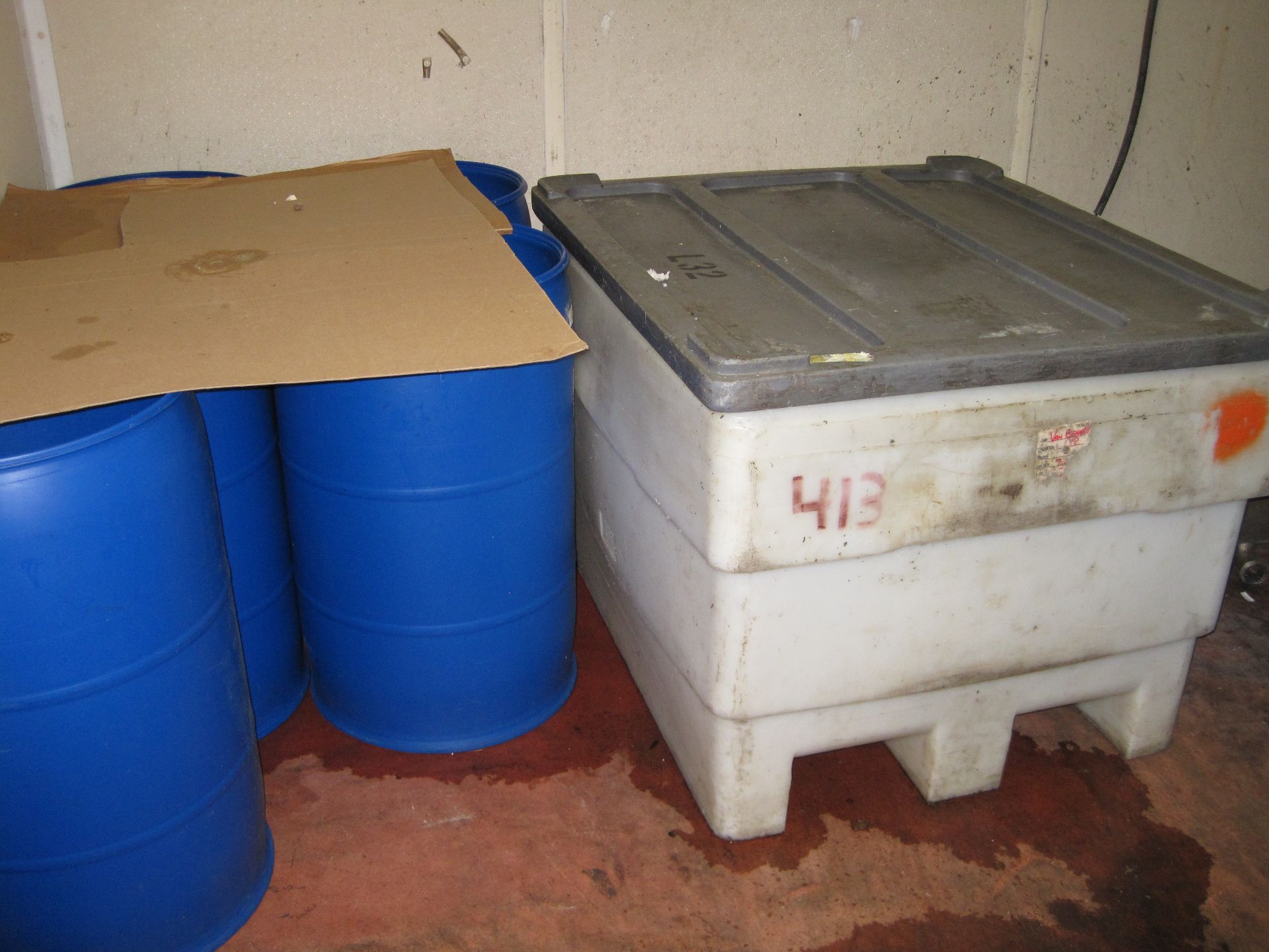 Contents of Room: Approx. (30) Empty 55 Gallon Barrels & Old Kettle - Image 2 of 3