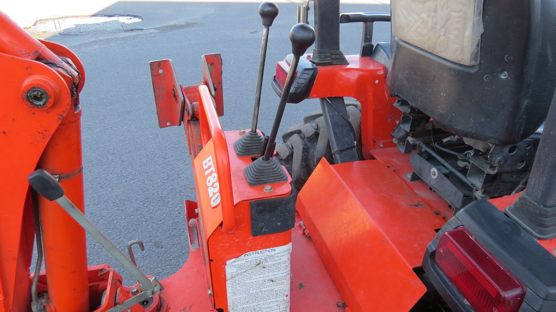 2007 Diesel Kubota B26 Tractor 1142 Hours - Image 10 of 11