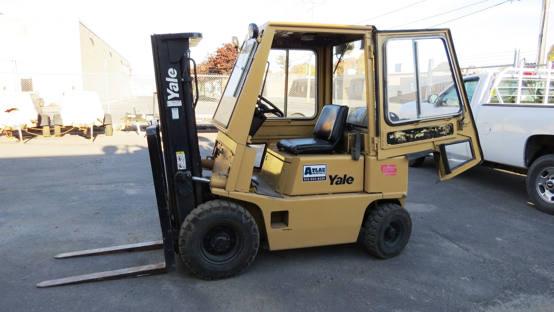 Yale Propane ForkliFt with Cabin 4000lbs - Image 3 of 9