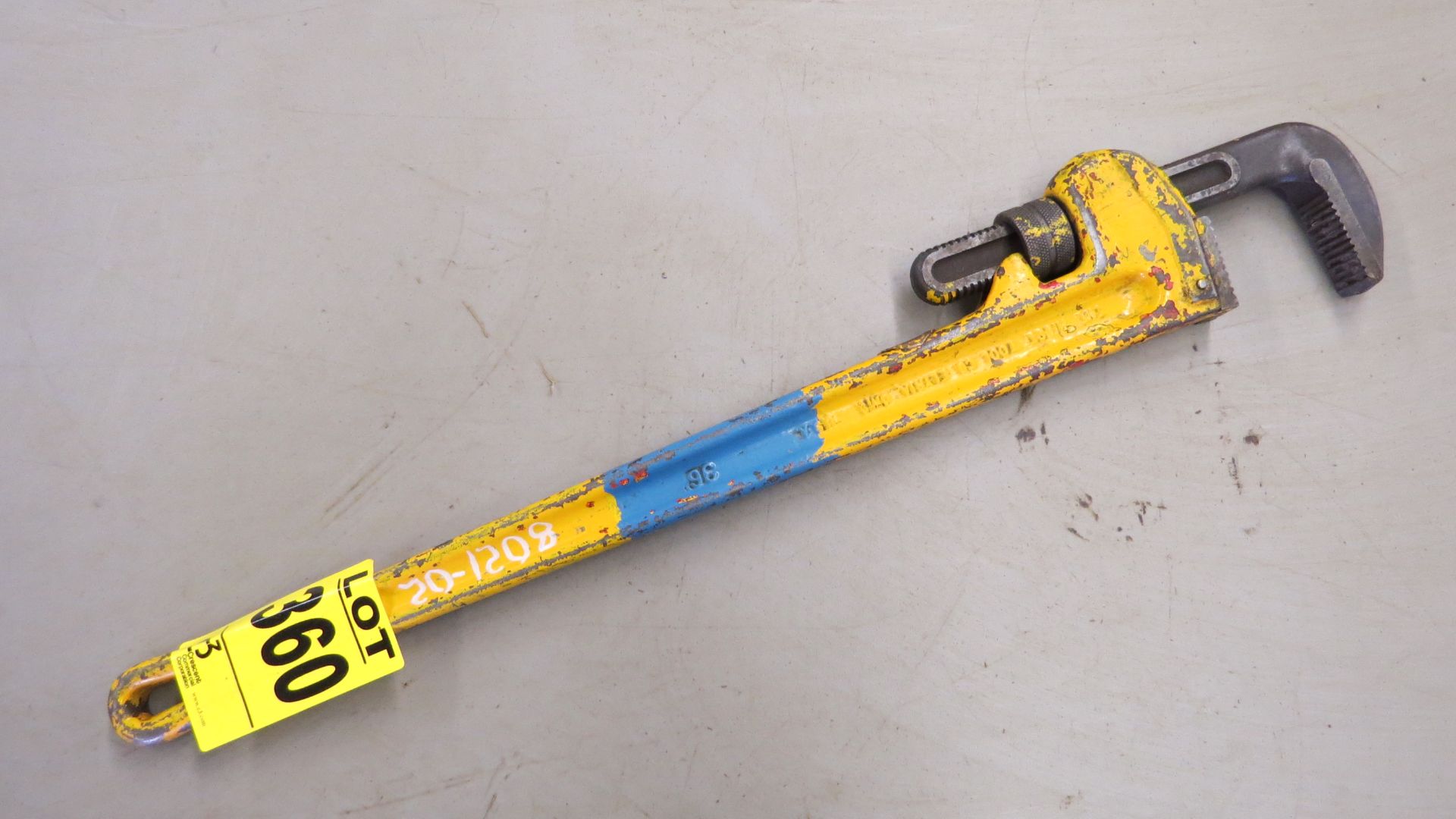 36 " Pipe Wrench