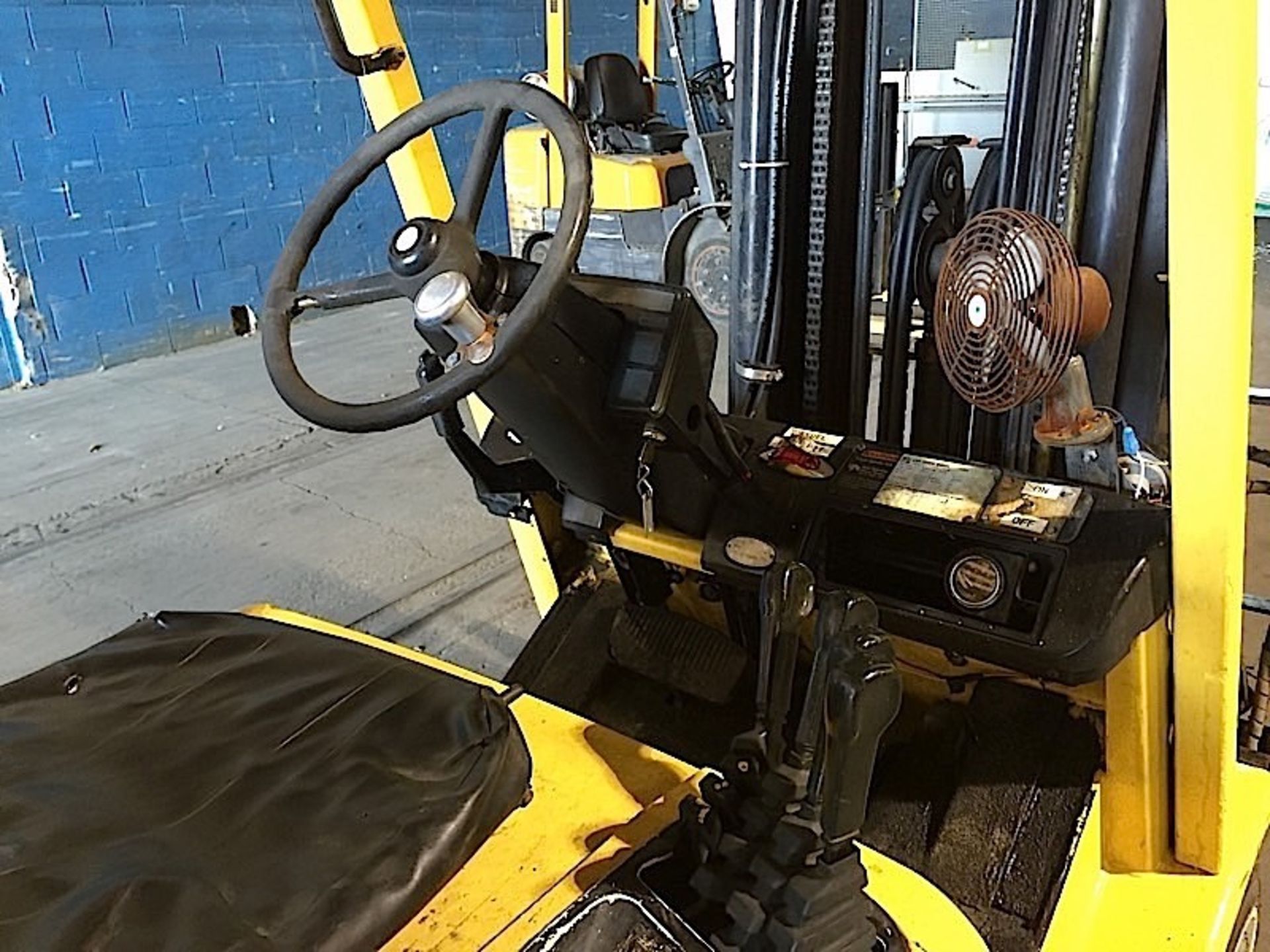 HYSTER (S50XM) FORKLIFT - 5,000 LBS CAPACITY, 3-STAGE, LPG WITH SIDE SHIFT - Image 3 of 4
