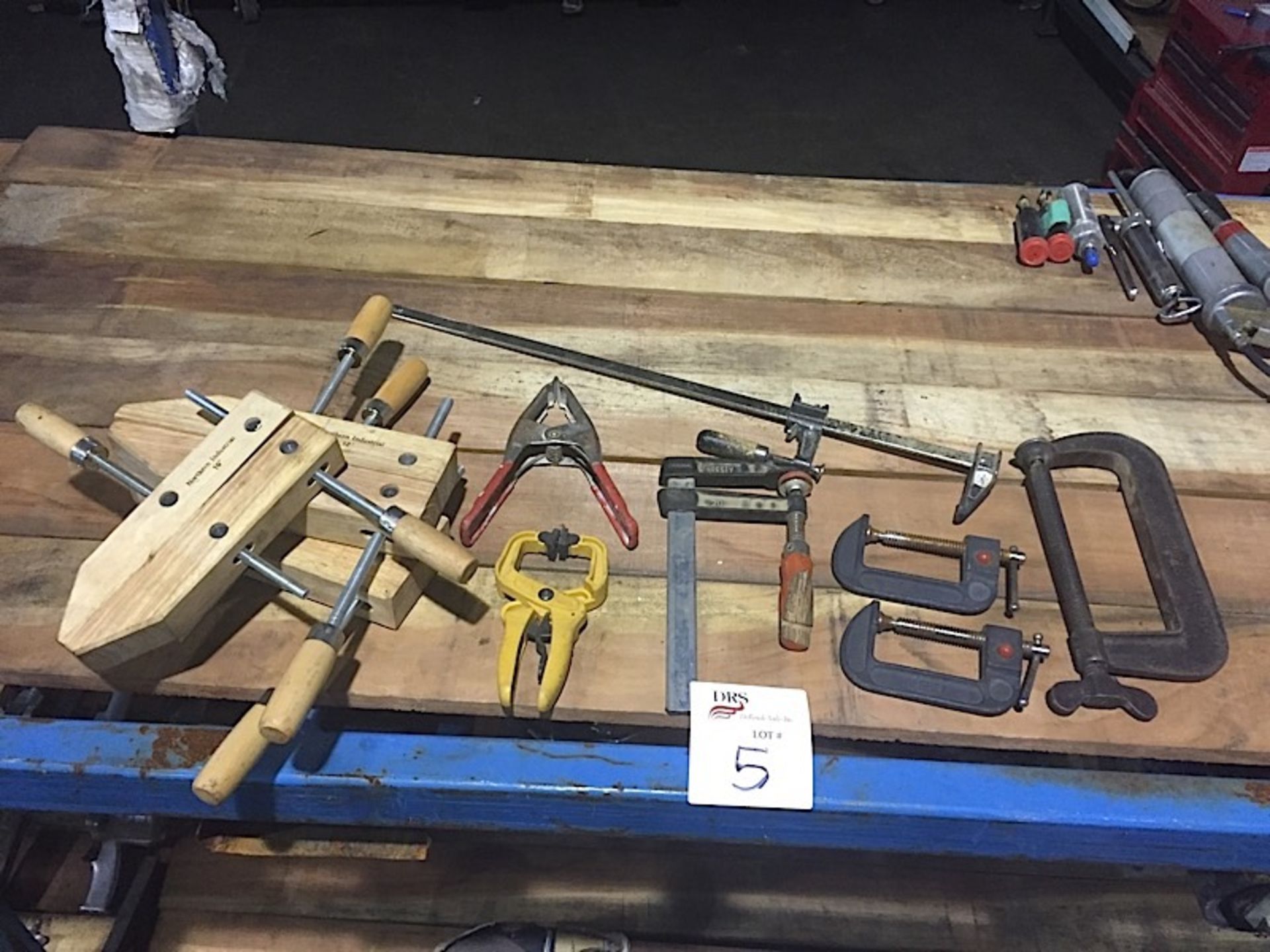 LOT OF CLAMPS