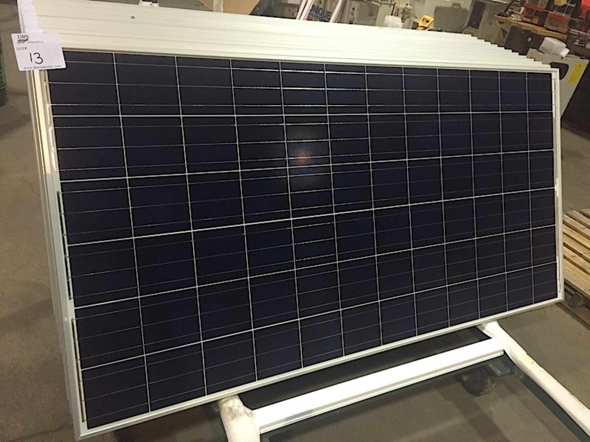 LOT OF (1) 305 WATT SOLAR PANEL