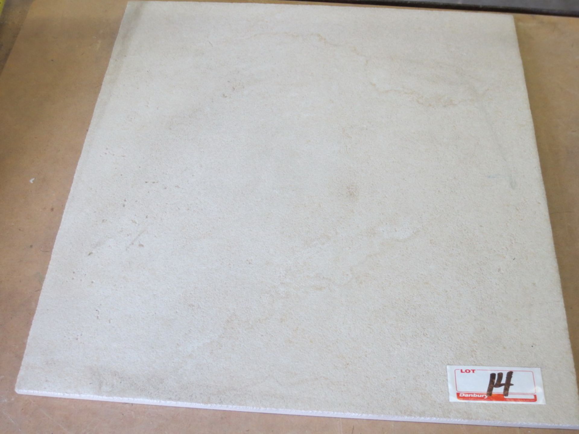 622 - SQ. FT. BEIGE APPROX 15.5X15.5 CERAMIC TILE 51 BOXES