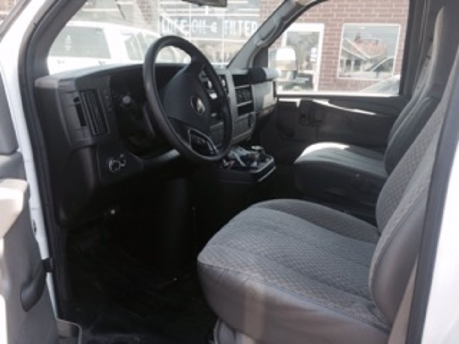 2009 Chevrolet Express panel van, VIN 1GCFG15X1166171. - Image 5 of 6