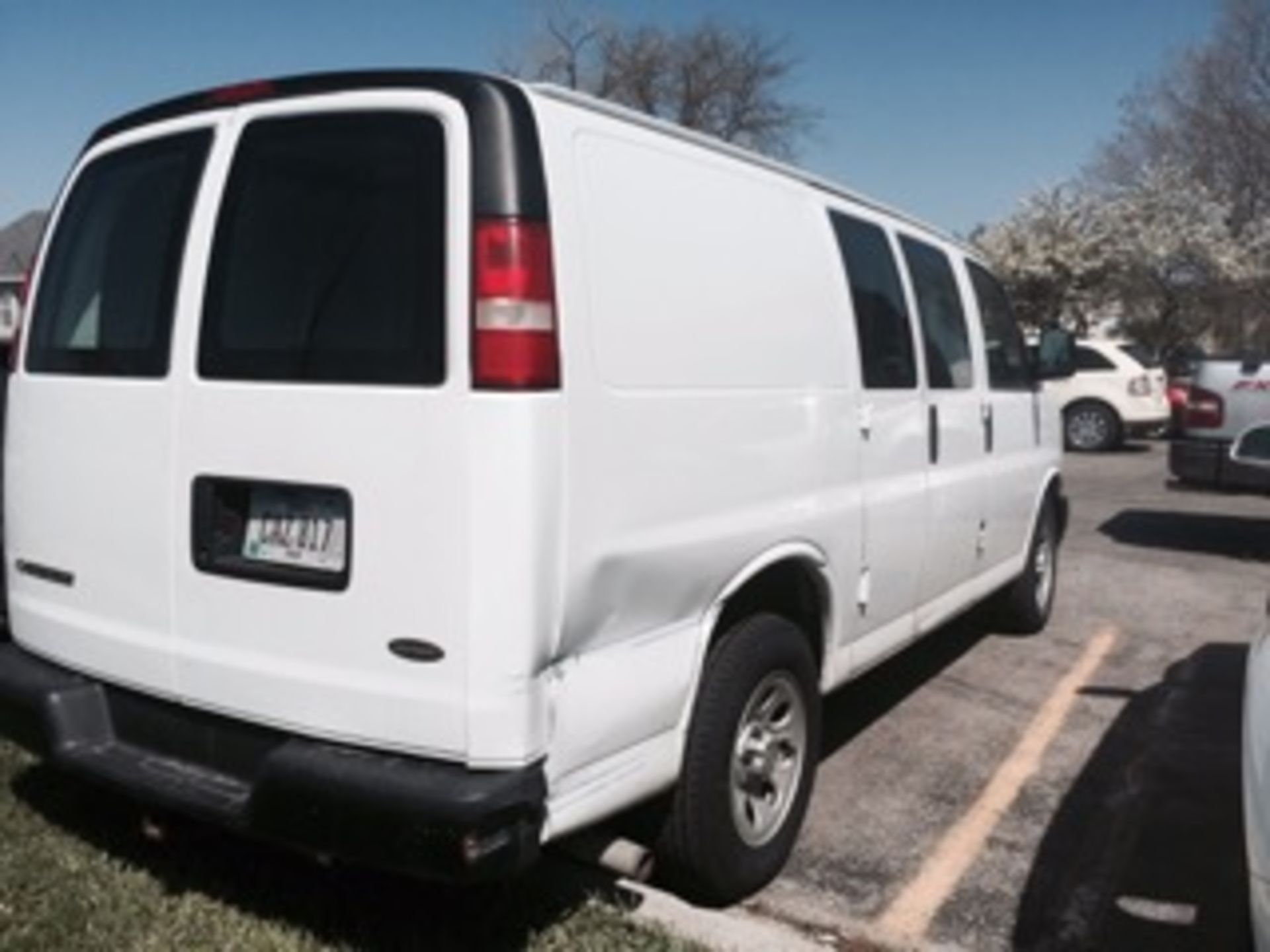 2009 Chevrolet Express panel van, VIN 1GCFG15X1166171. - Image 4 of 6