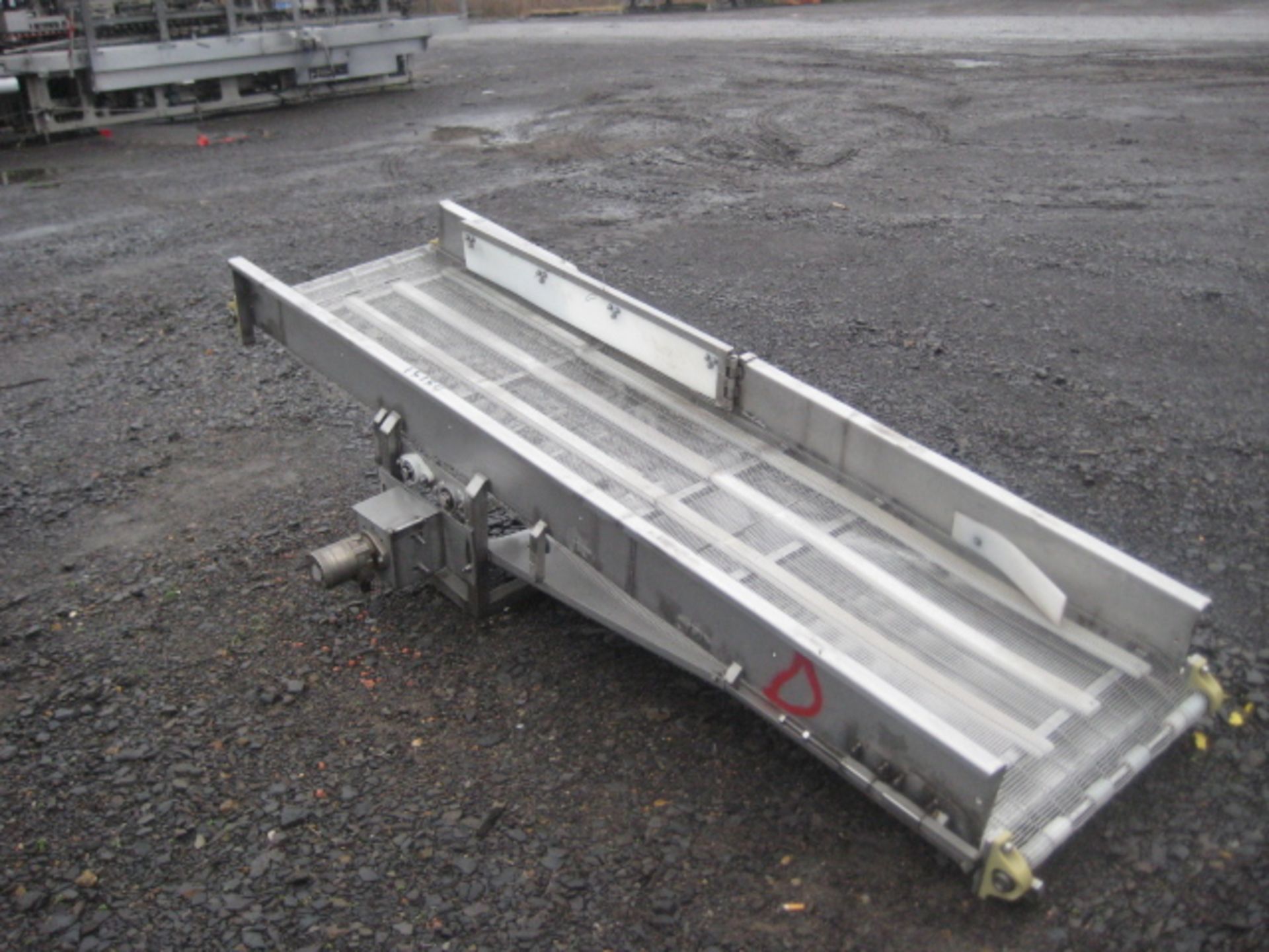 2'W x  8'6"L wb conveyor hydraulic middle drive; no legs