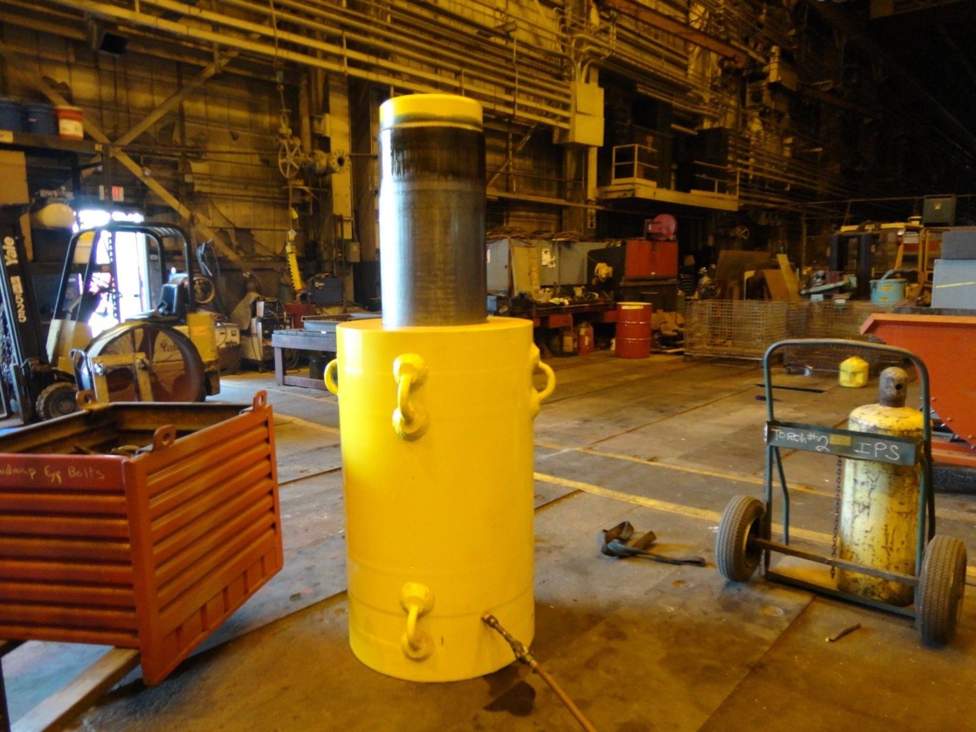 750 Ton Hydraulic Cylinder - Image 4 of 4