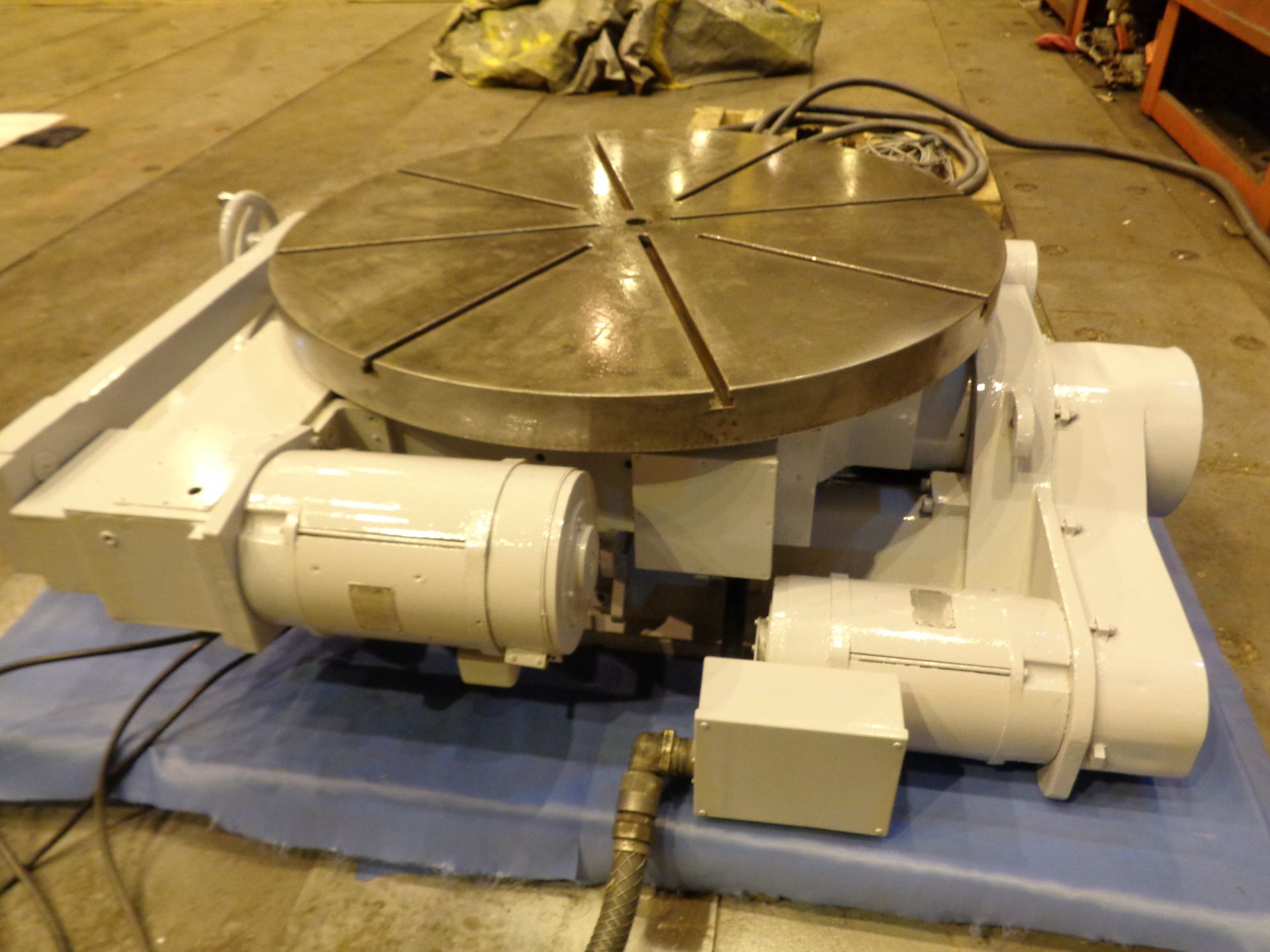 Knight 4th & 5th Axis Tilting Rotary Table 48in Dia - 50,000 lbs Capacity - Image 10 of 12