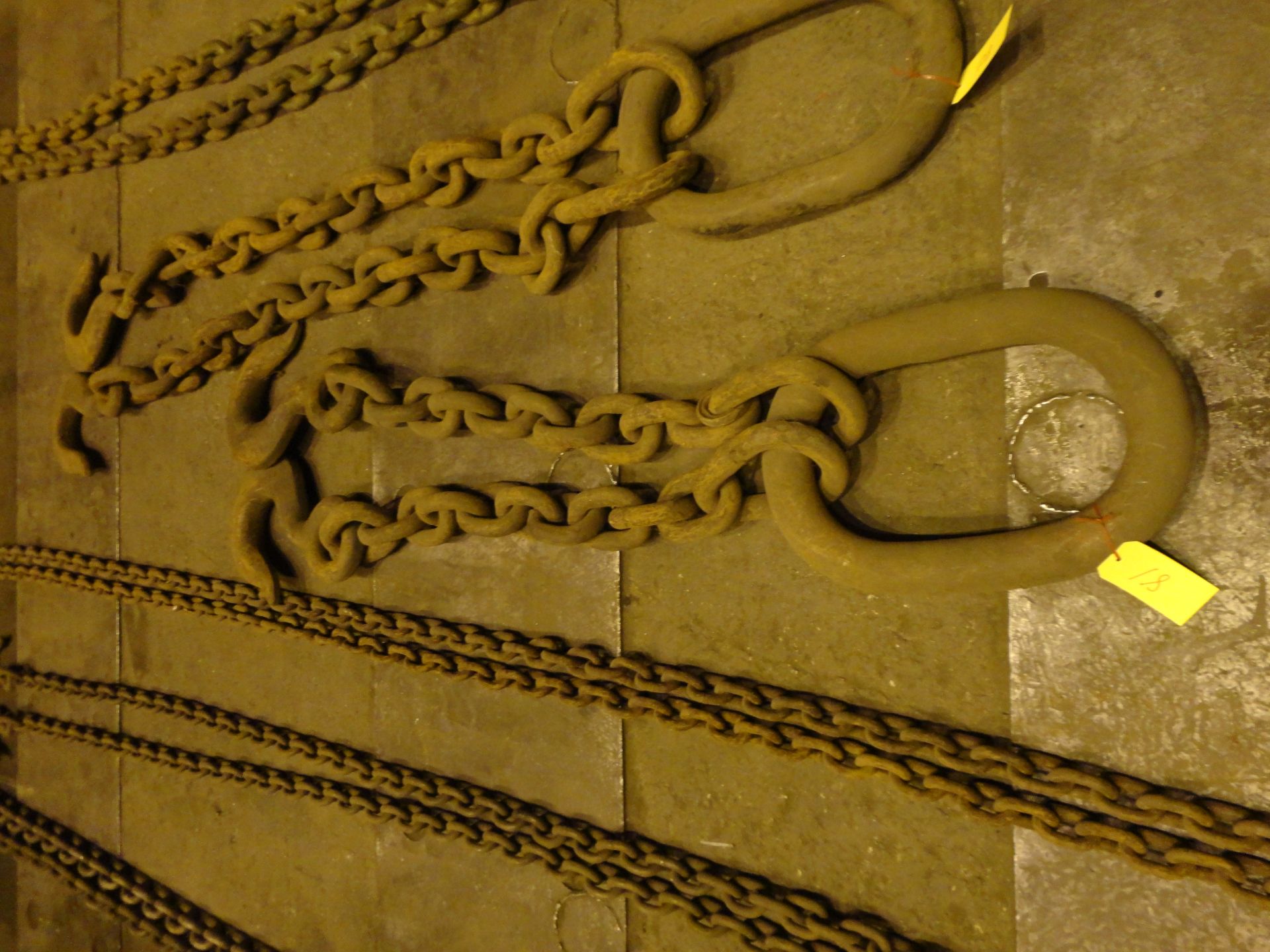 Lifting Chain 1 1/4 in x 6ft  #81