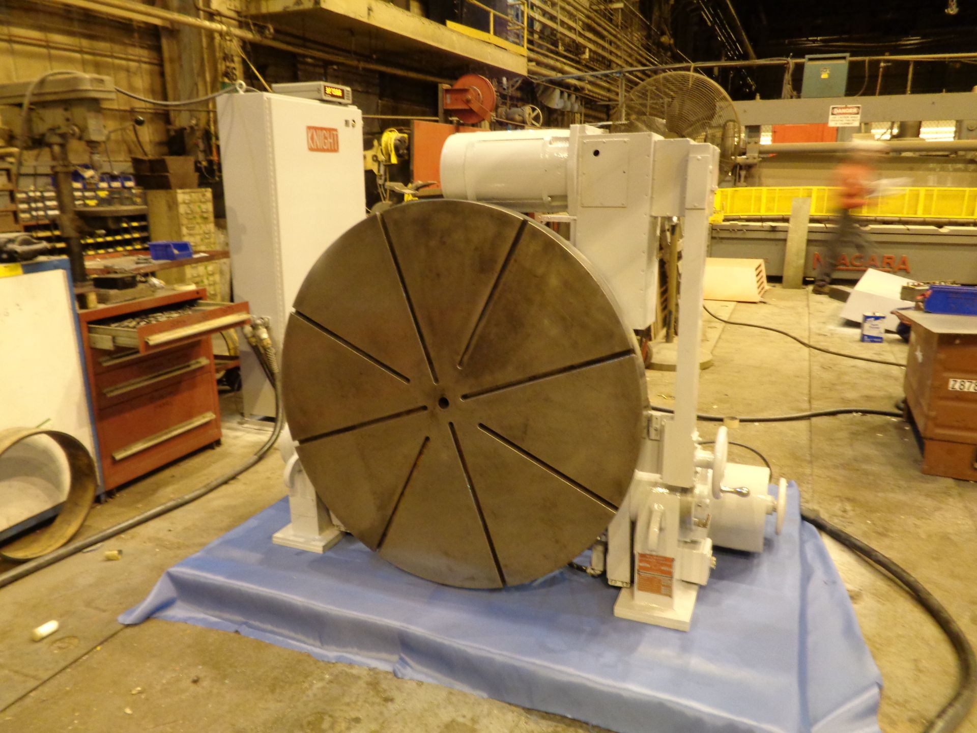Knight 4th & 5th Axis Tilting Rotary Table 48in Dia - 50,000 lbs Capacity - Image 2 of 12