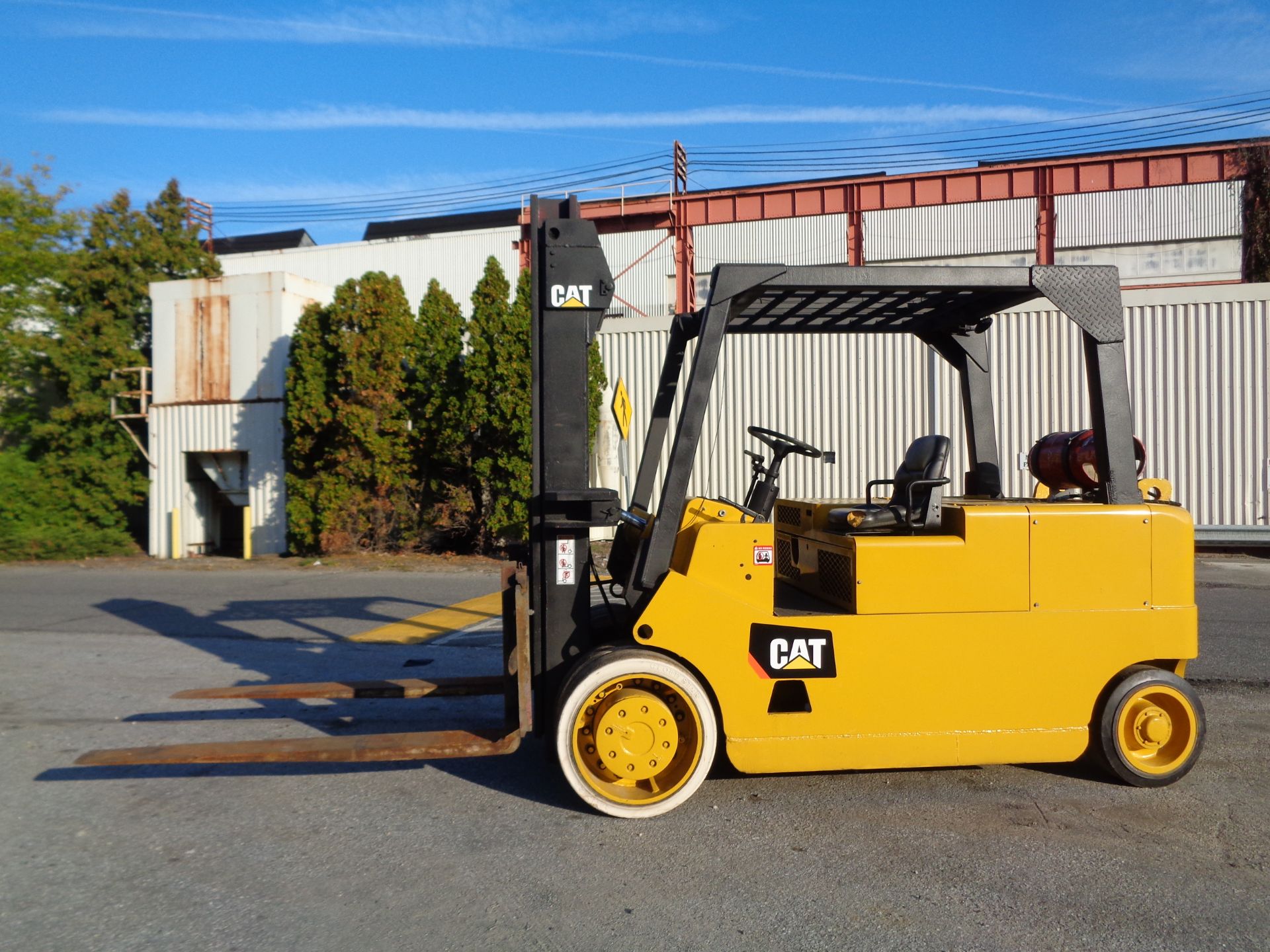 Caterpillar T200 20,000 lbs Cushion Tire Forklift - Image 11 of 11