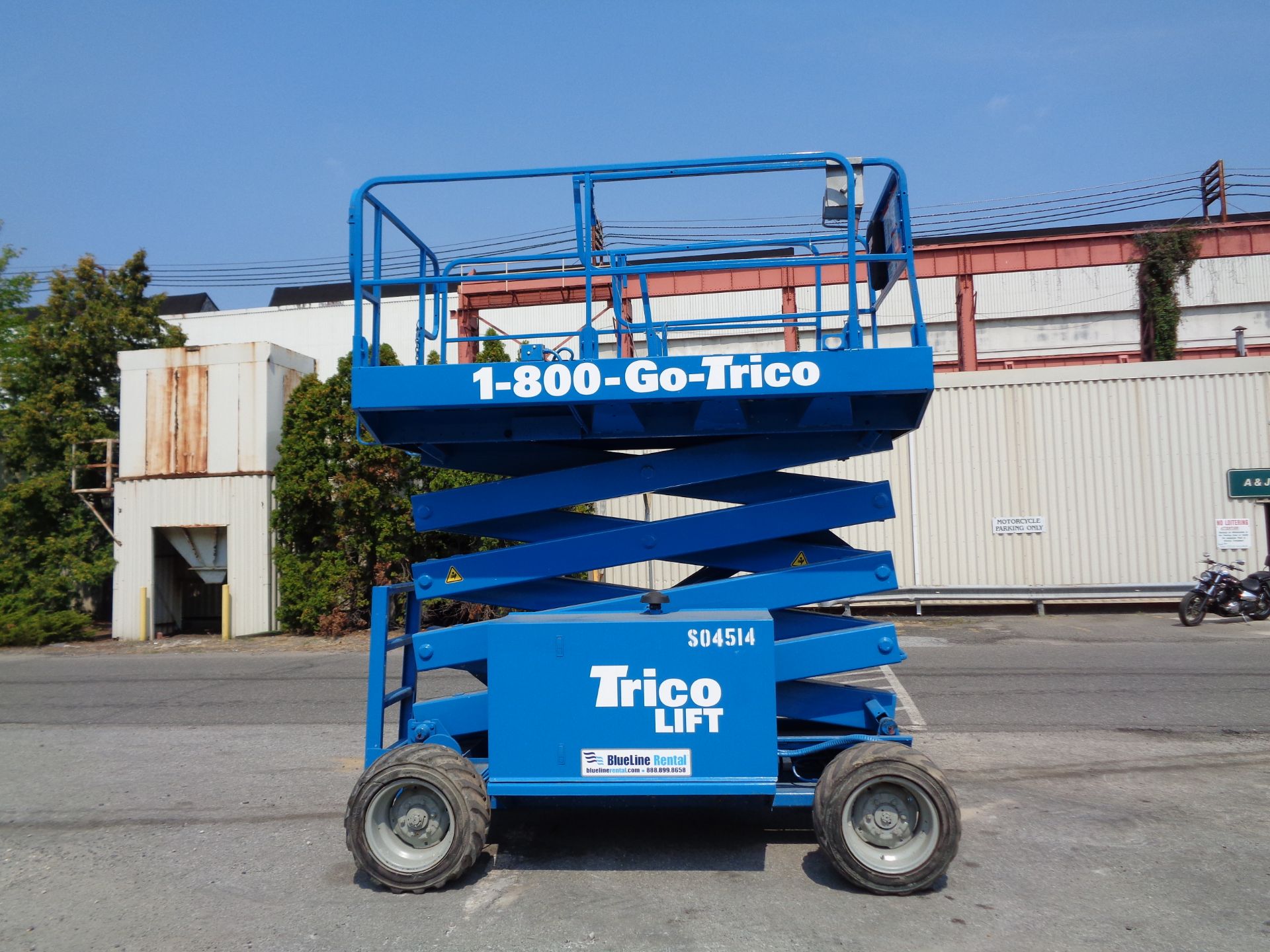 2008 MEC 3072 RT Scissor Lift - Rough Terrain - 4x4 - Duel Fuel - 30 ft Height - Image 9 of 12