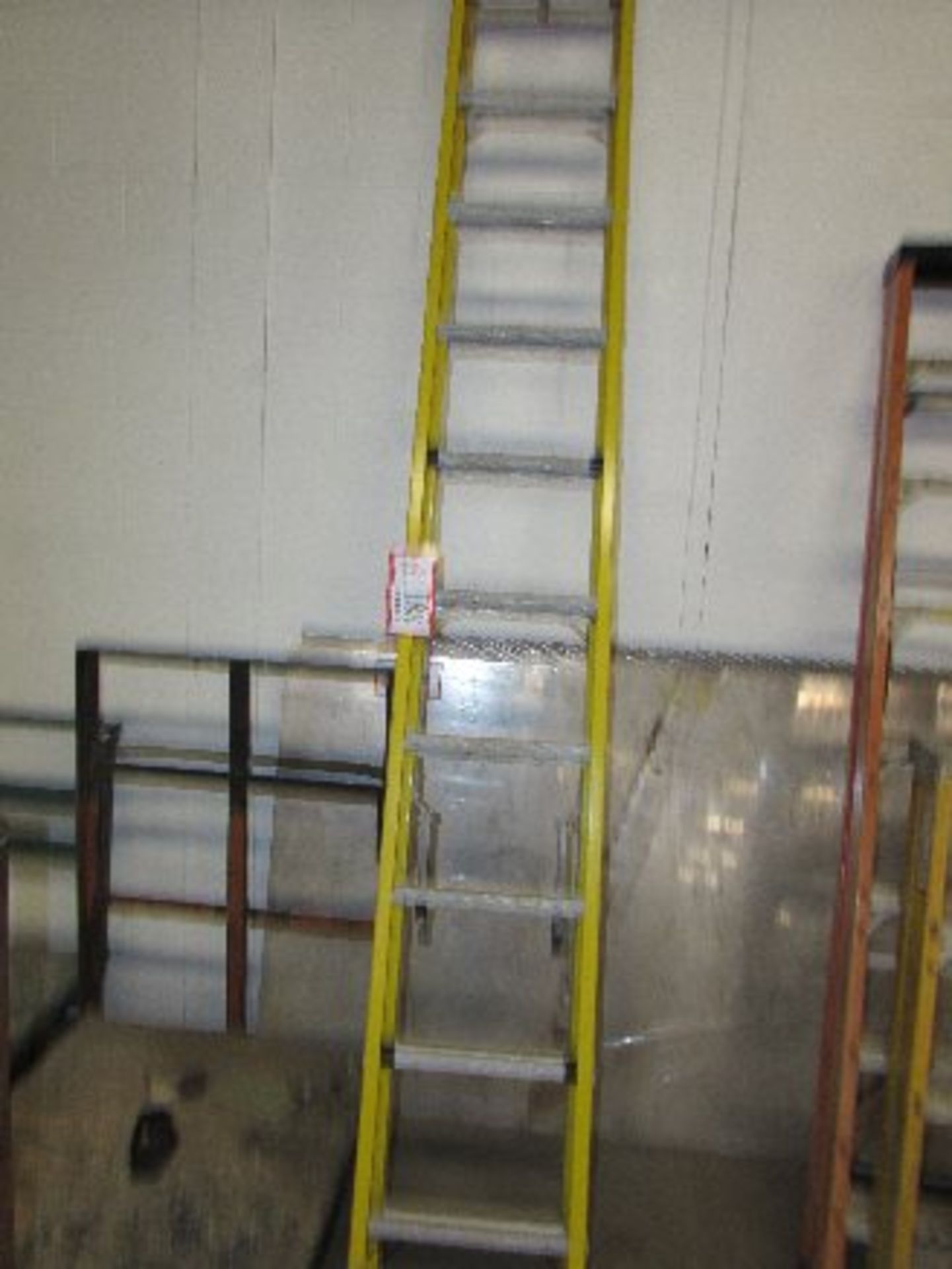 Louisville 20' Fiberglass Extension Ladder