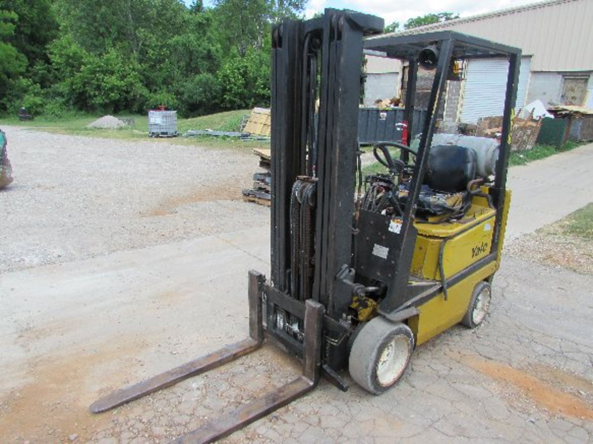 Yale Forklift Mdl GLC030AFNUAE082, 3,000LB, 189" Lift, Solid Tire, LP Gas, S/N A809N0368IU - Image 2 of 2