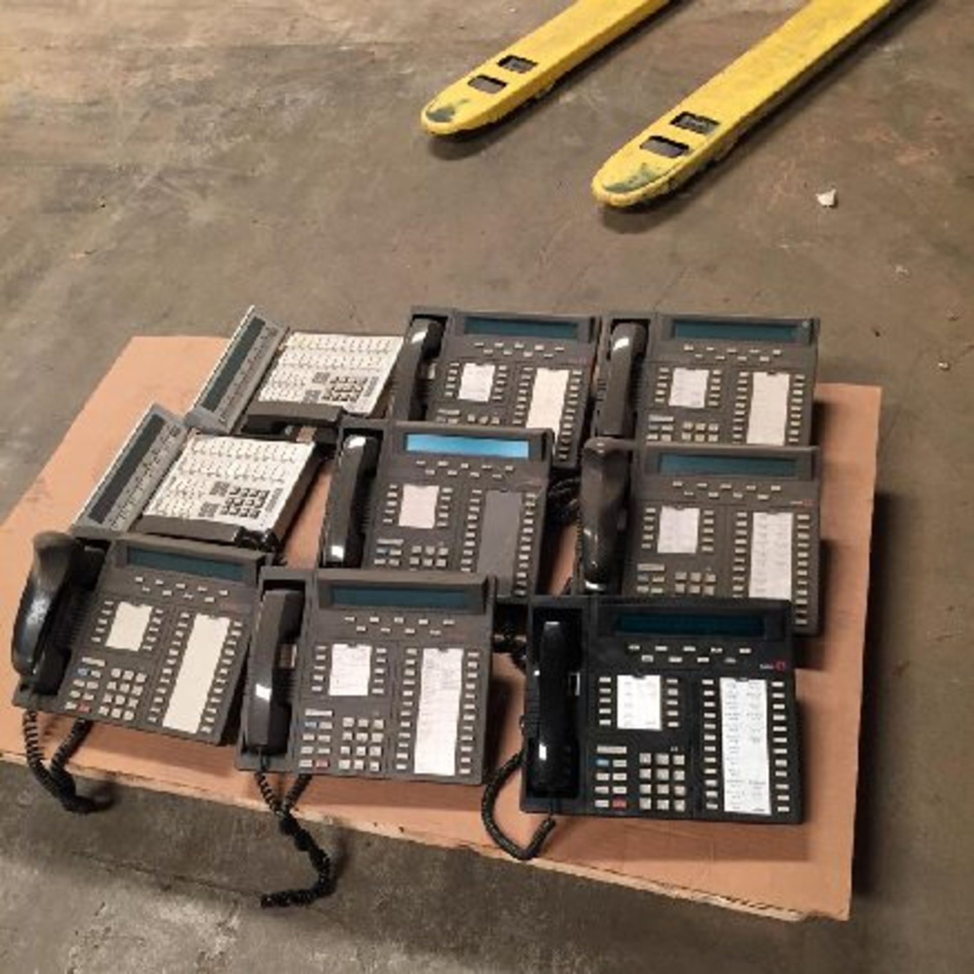 Large Lucent phones, (9) Phones total, 1 pallet - Image 3 of 3