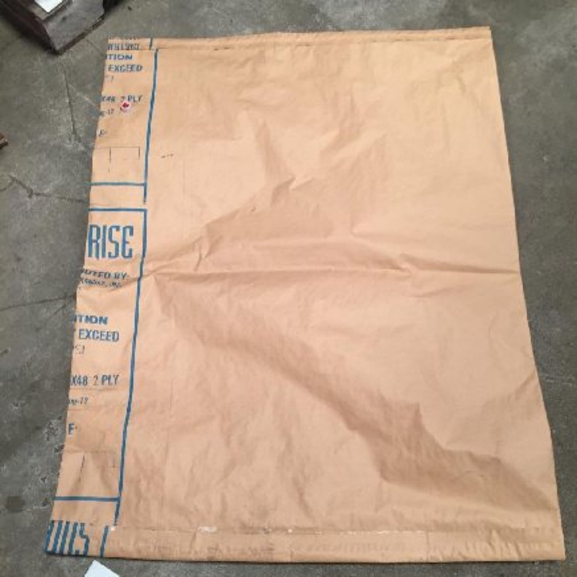 36 x 48 2 ply air bags, Approx. 225 bags, 3 PSI limit. - Image 2 of 5