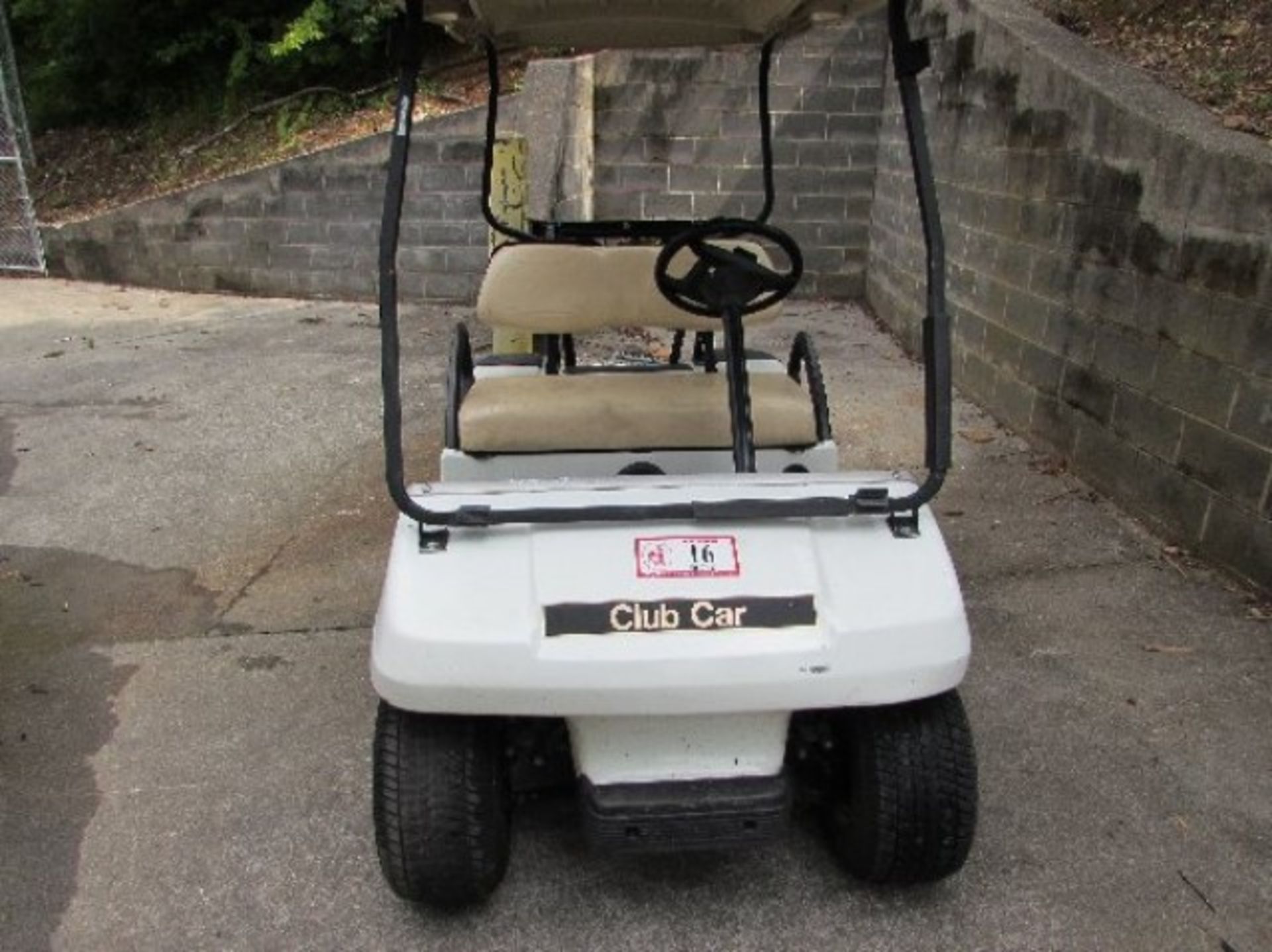2010 Club Car Electric Golf Cart with charger