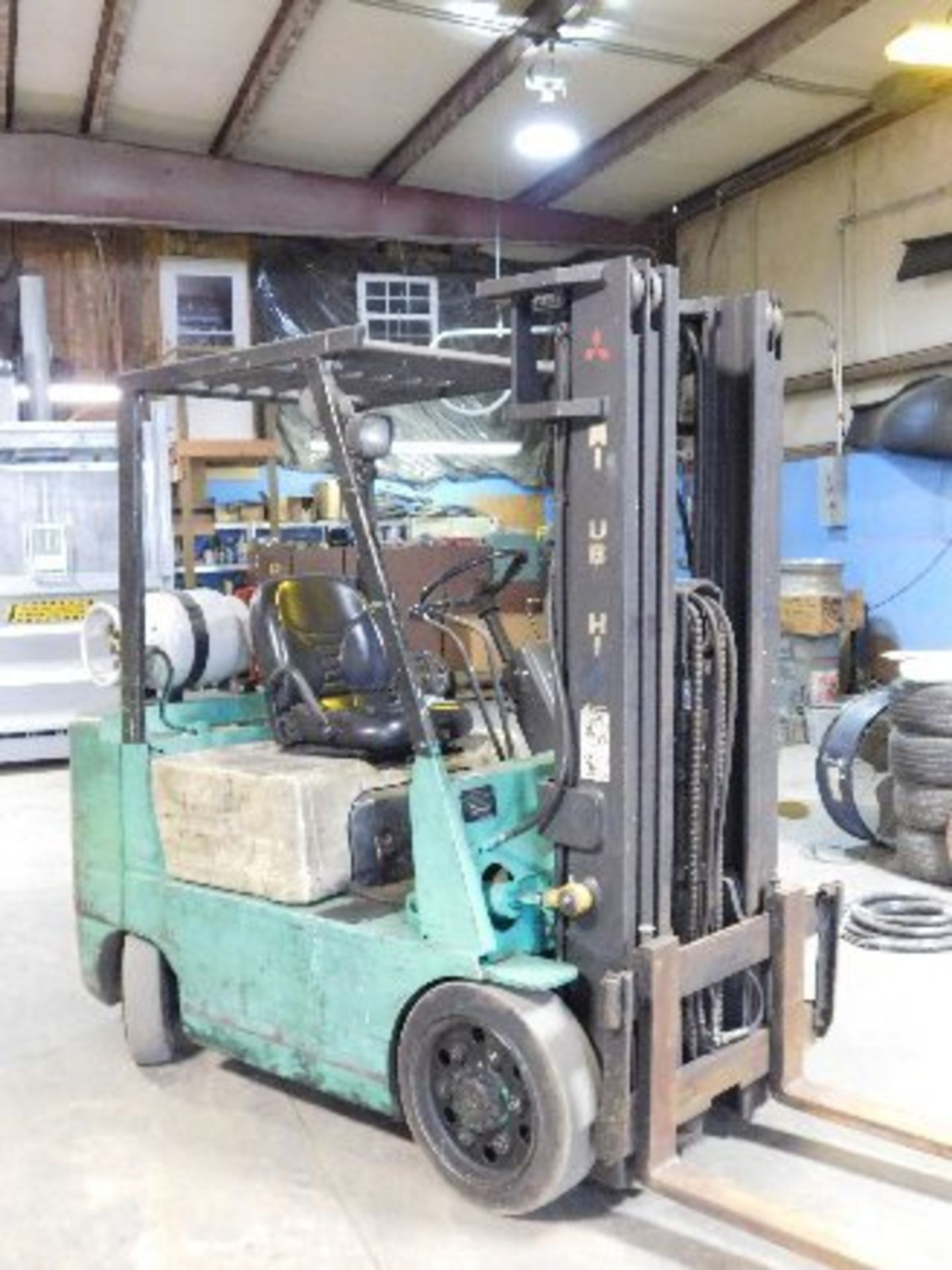 Mitsubishi FGC25 Forklift, 5,000lb. 139" Lift Height, LP Gas, 3 Stage Mast, solid tires - THIS - Image 3 of 3