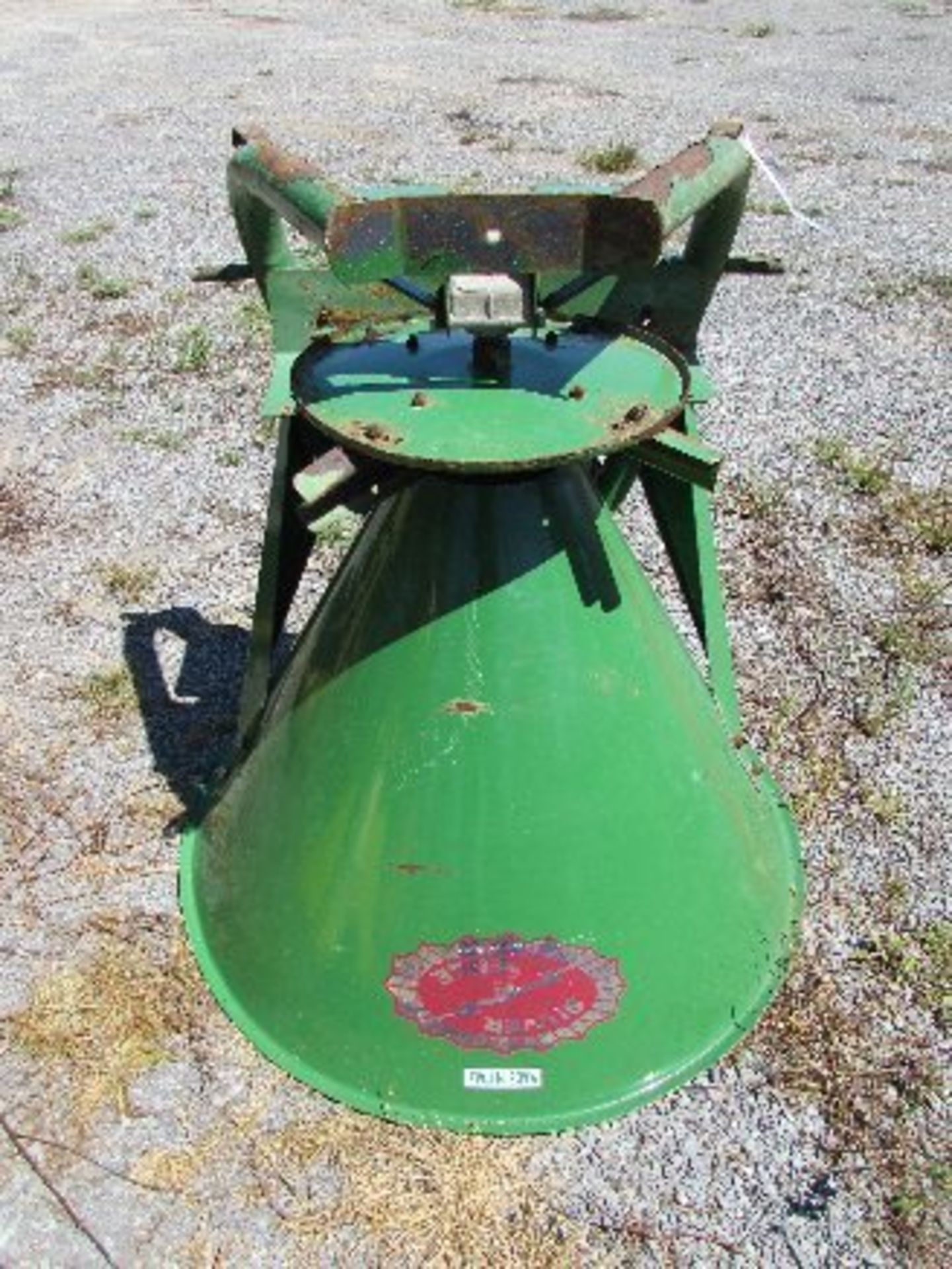 Silver Edge 3 pt. Fertilizer Spreader