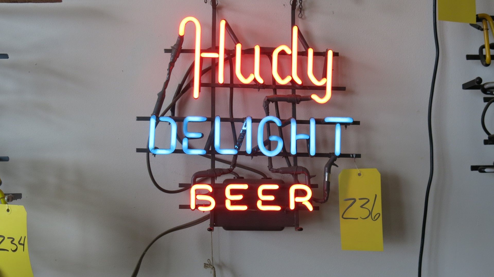 Hudy Delight Beer Neon Sign