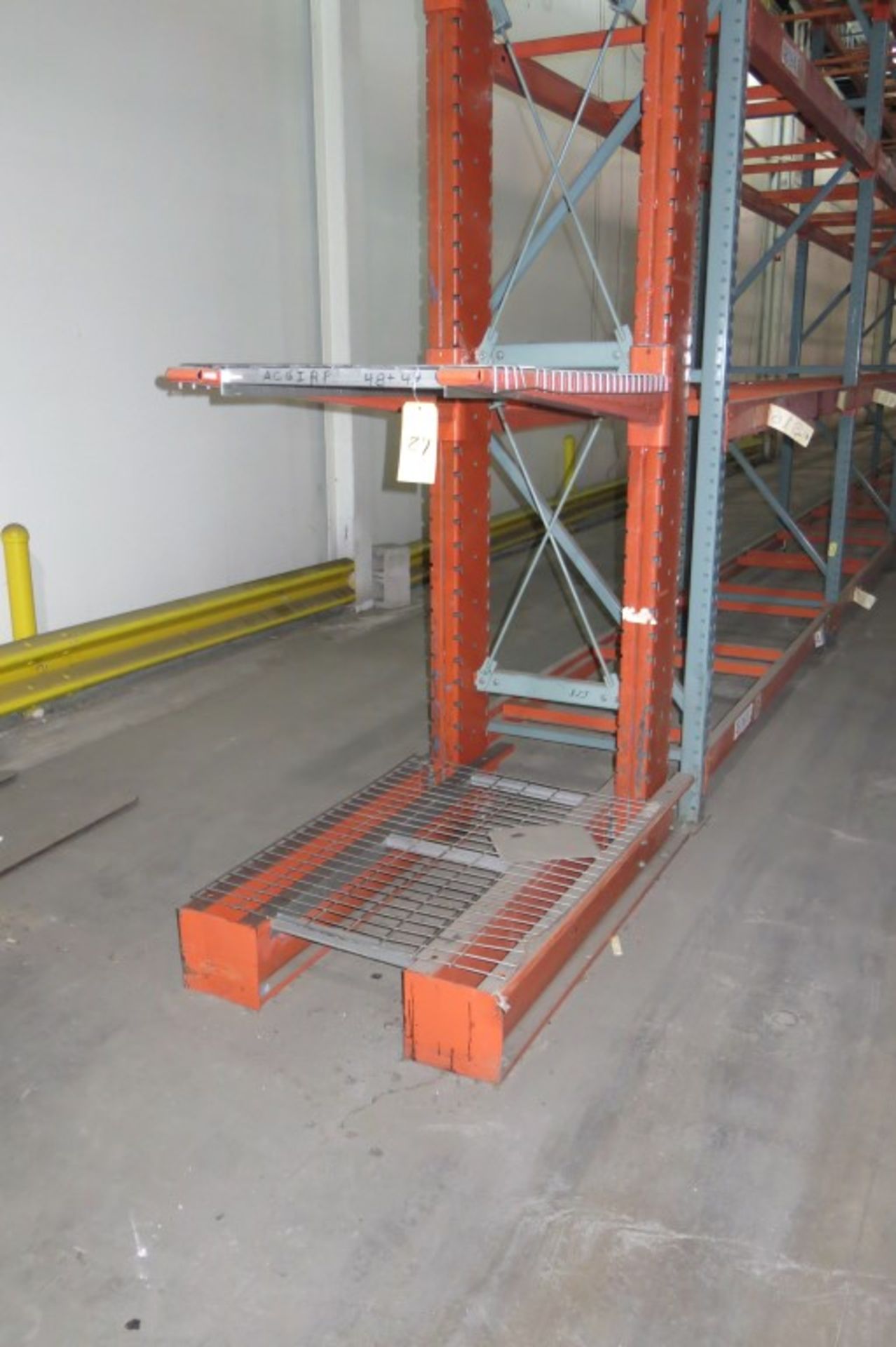 Cantilever Racking: 32" Width x 48" Deep x 18' Upright, with Wire Shelve Inserts as shown - Image 2 of 3