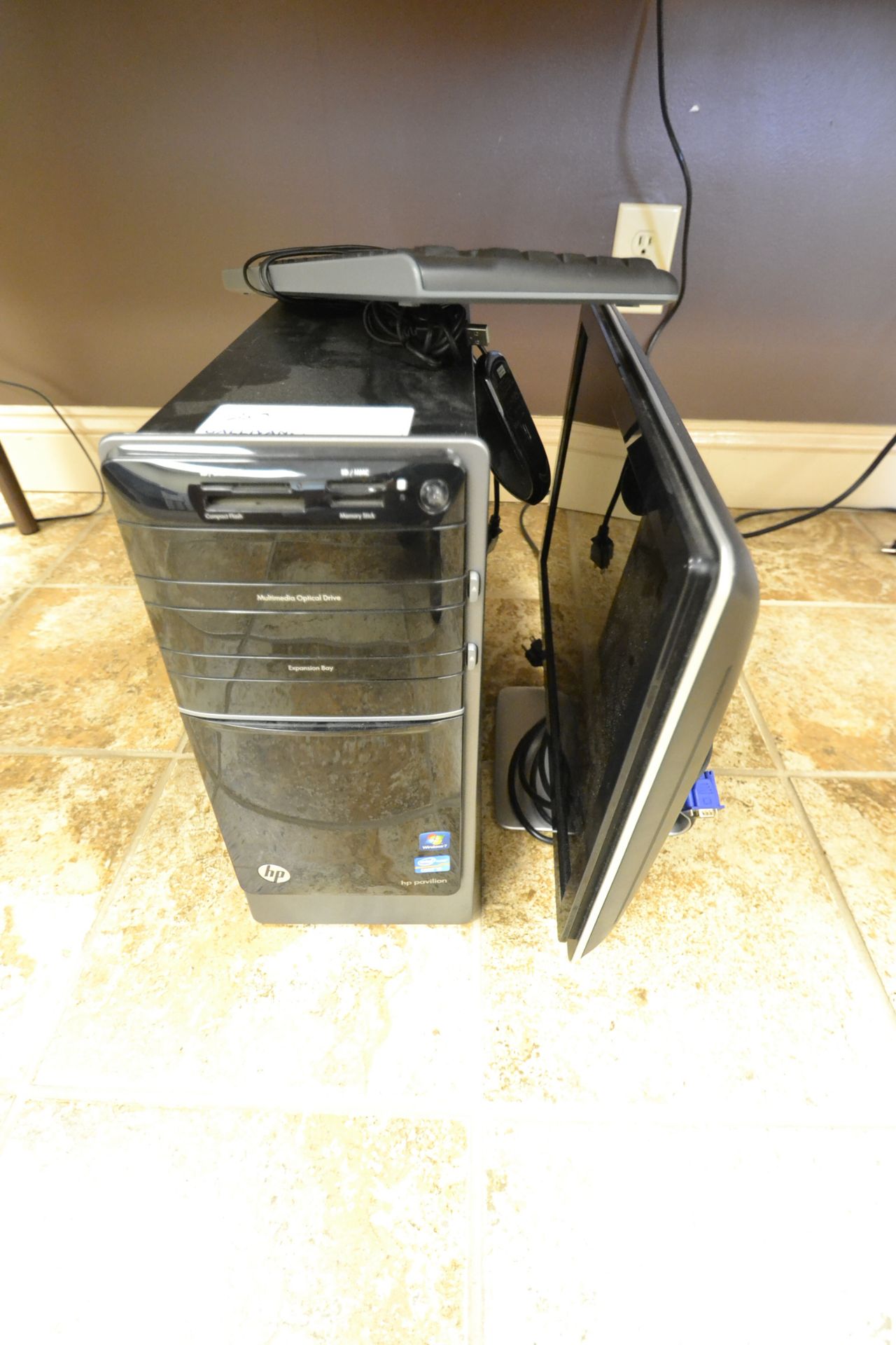 COMPUTER, HP, PAVILION, WINDOWS 7, FLAT PANEL MONITOR, HP, HP2009M, KEYBOARD AND MOUSE